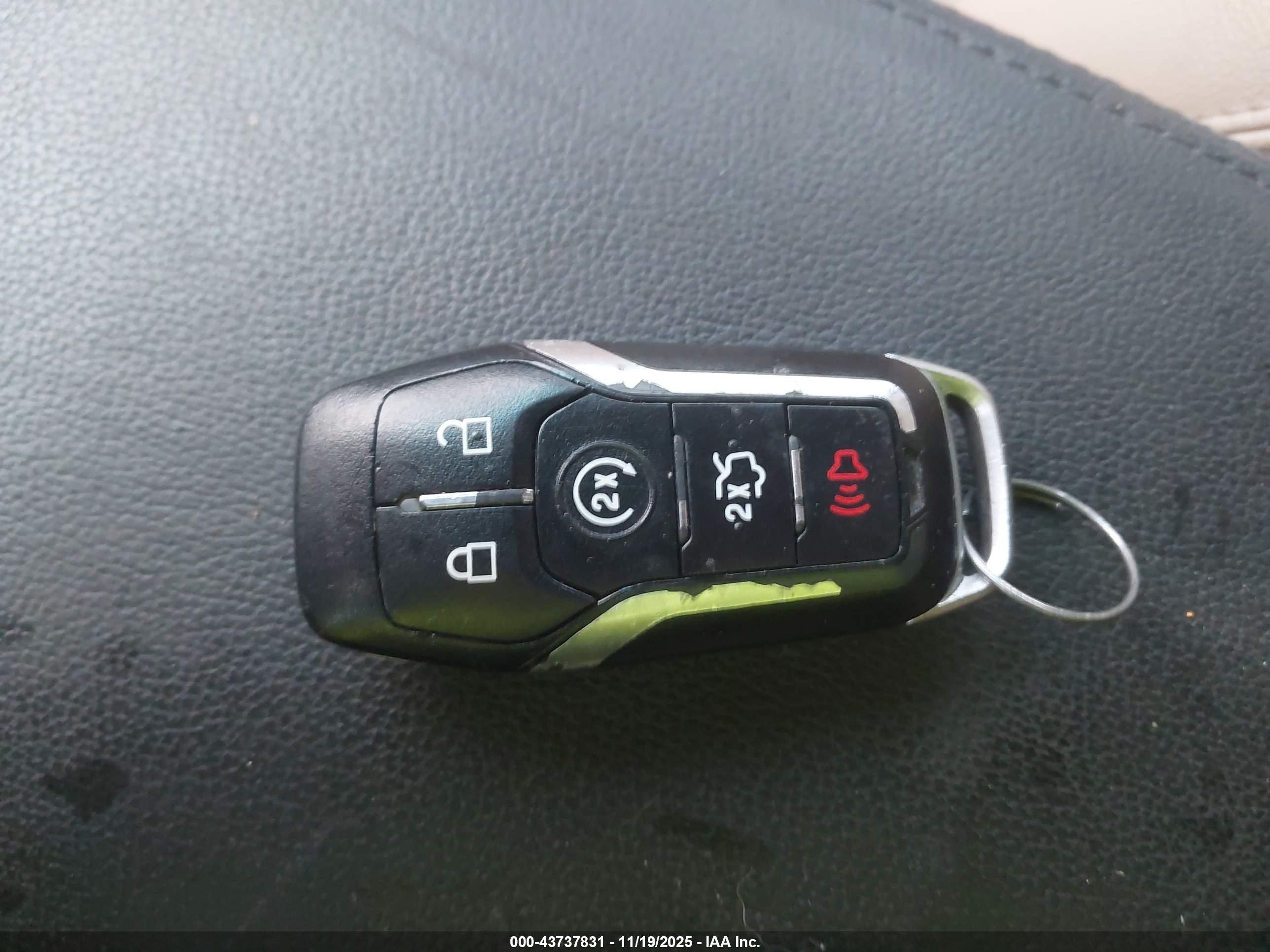 FORD EXPLORER image 11