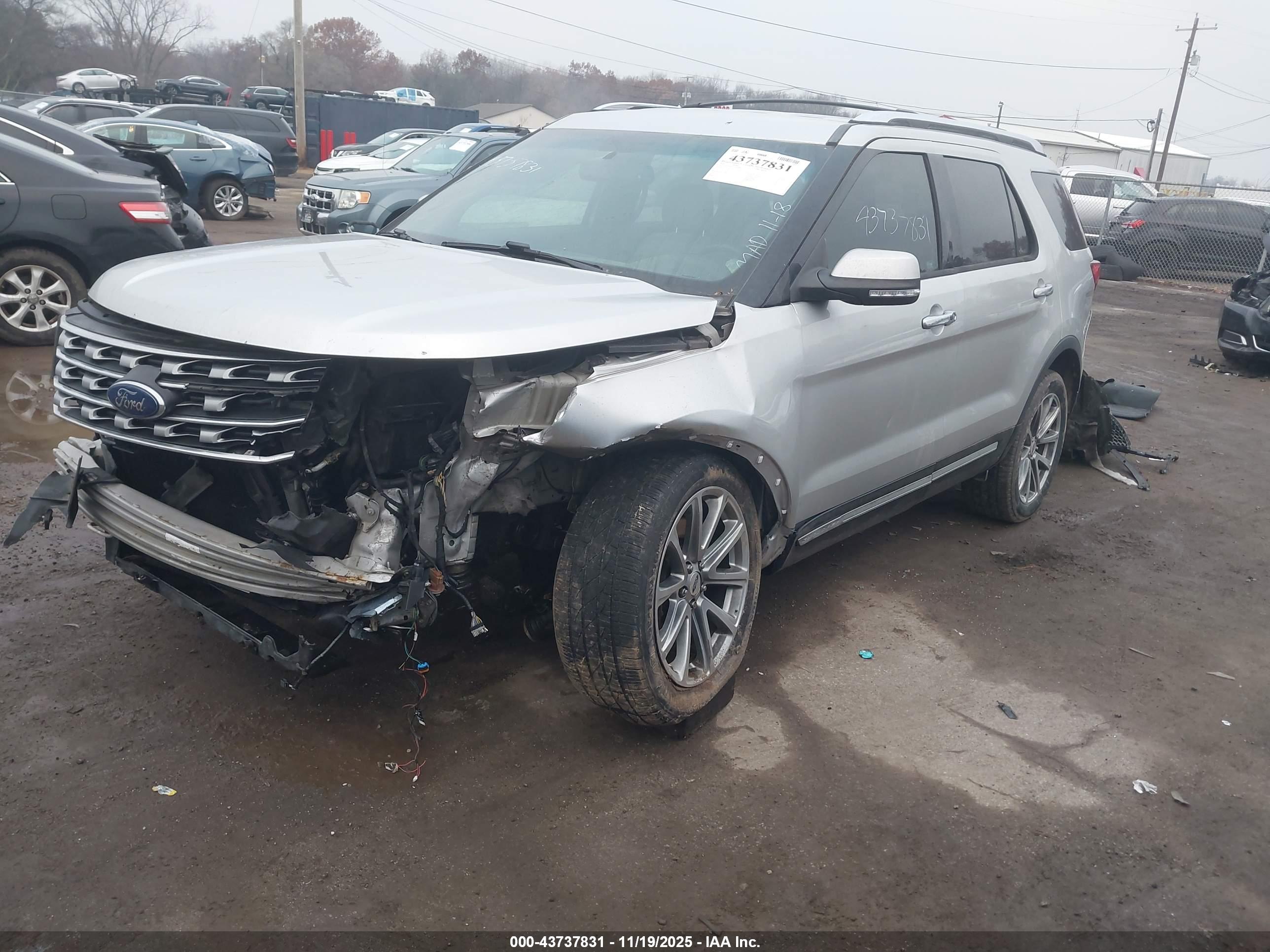 FORD EXPLORER image 2