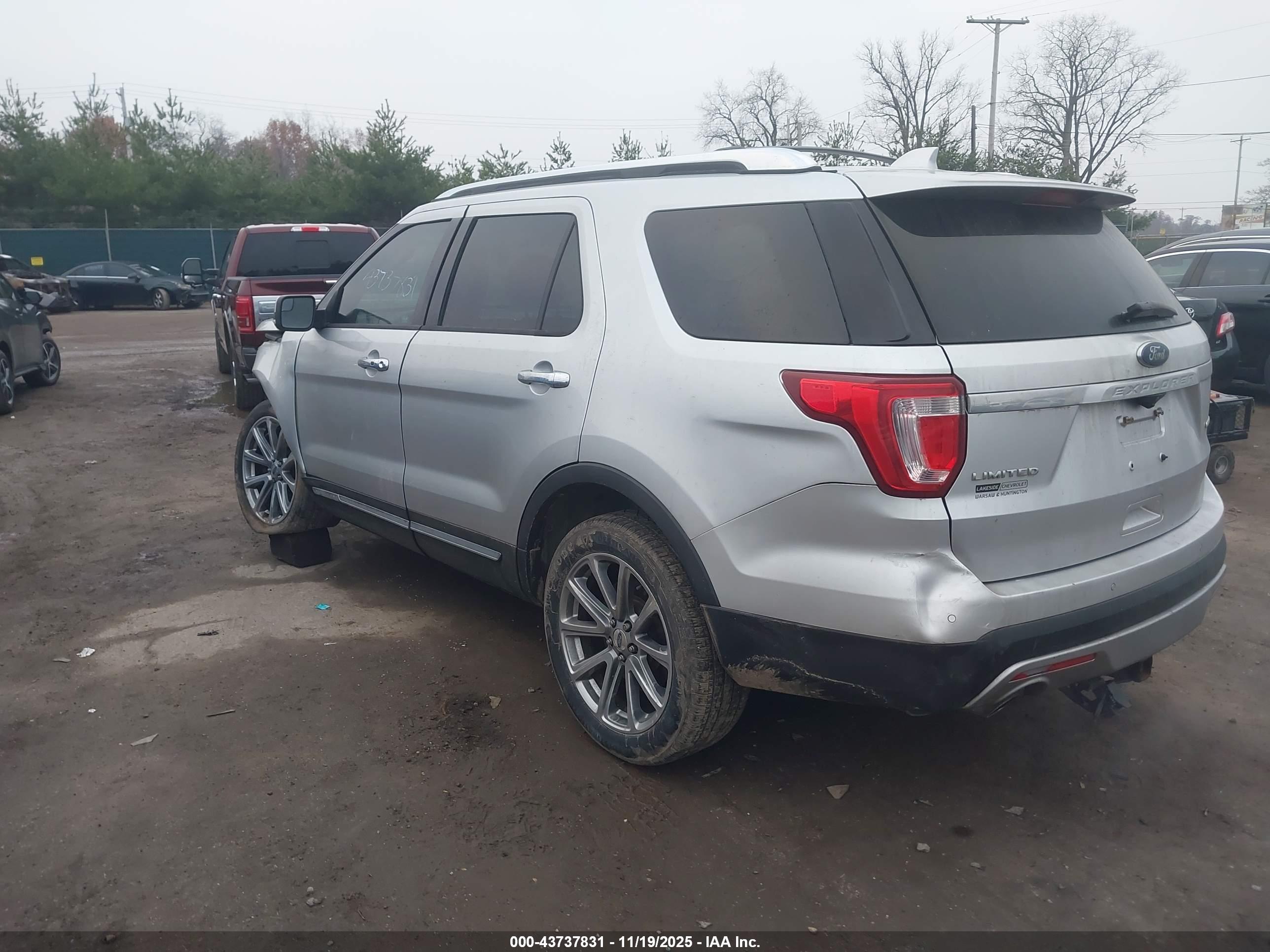 FORD EXPLORER image 3