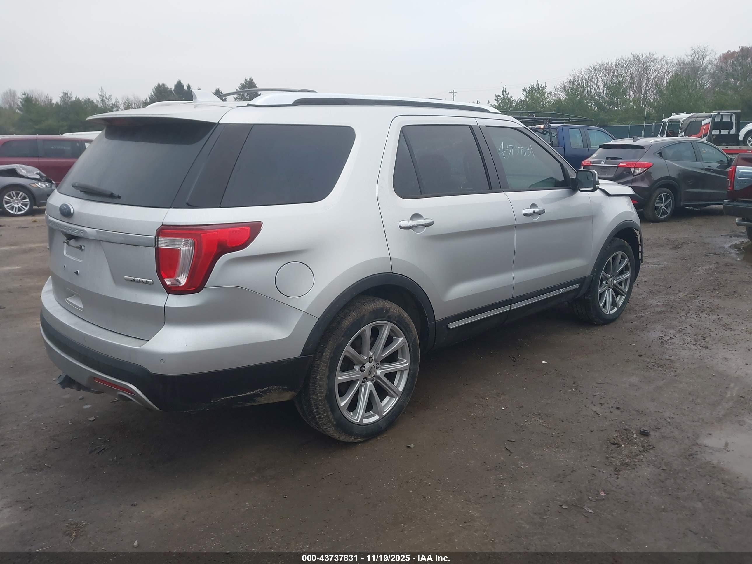 FORD EXPLORER image 4