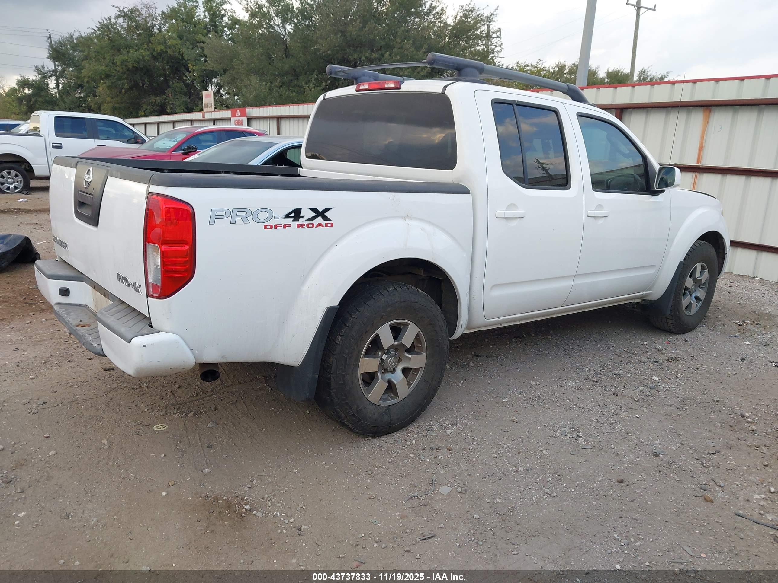 NISSAN FRONTIER image 4