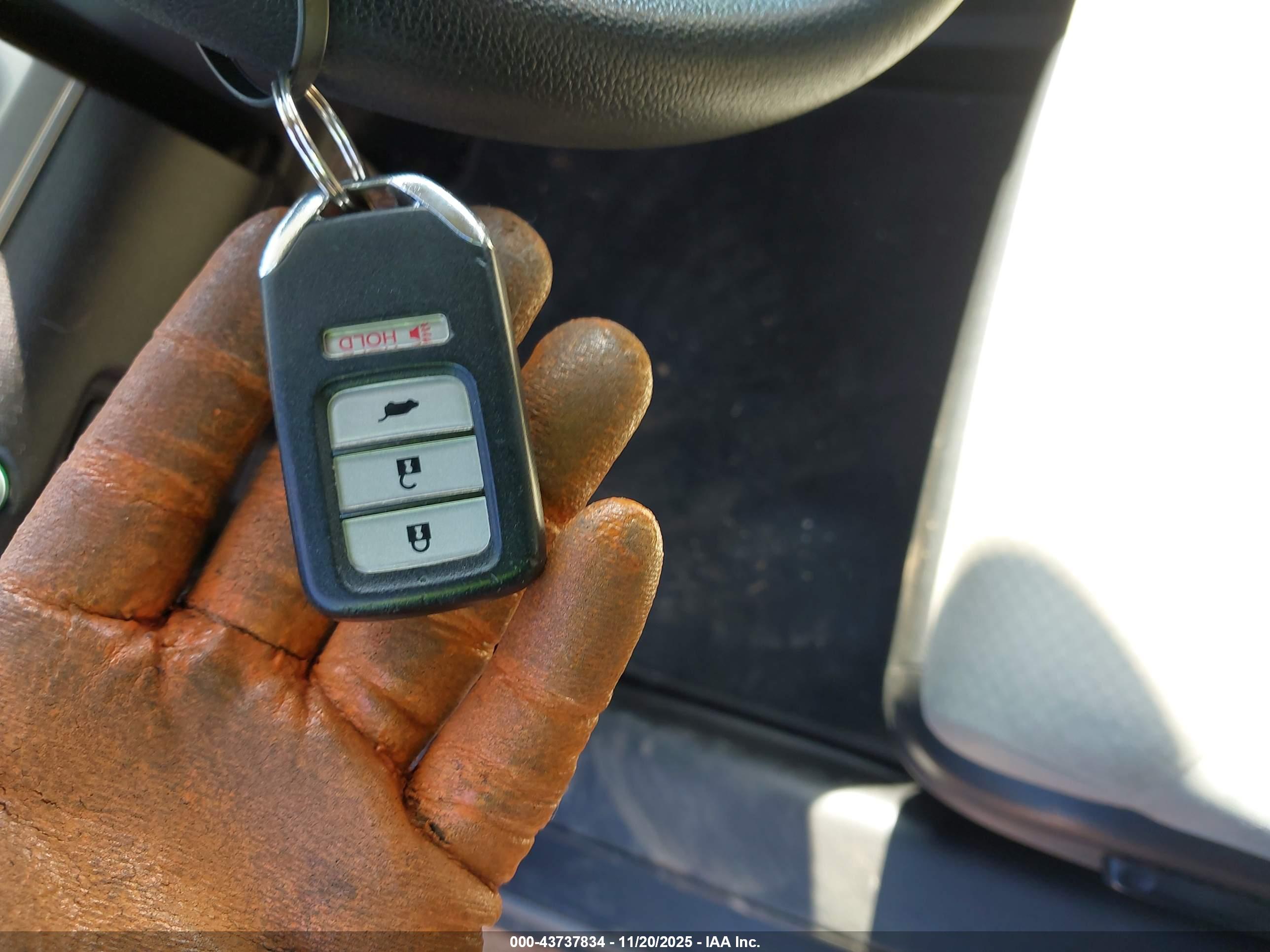 HONDA CR-V image 11