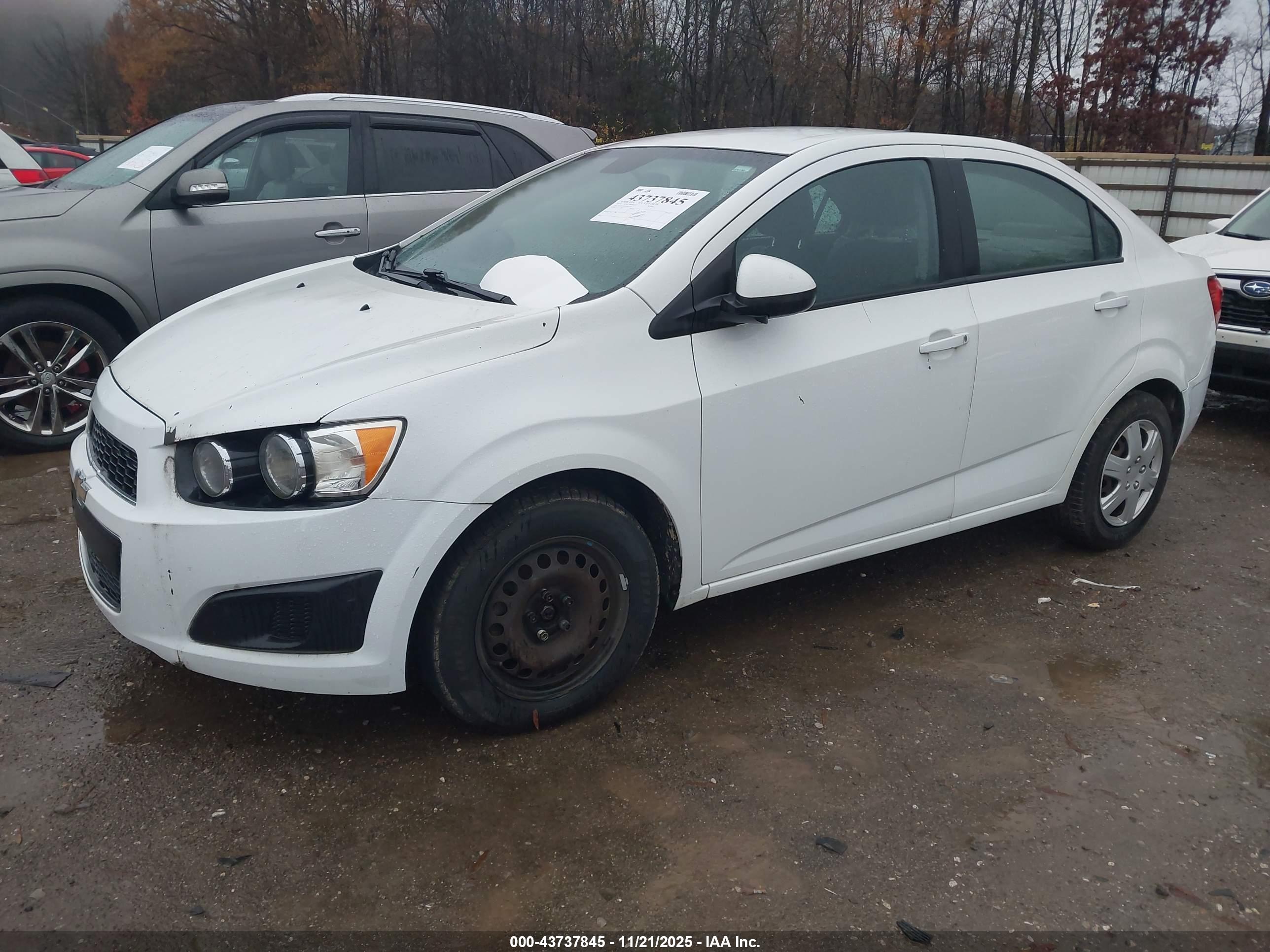 CHEVROLET SONIC image 2