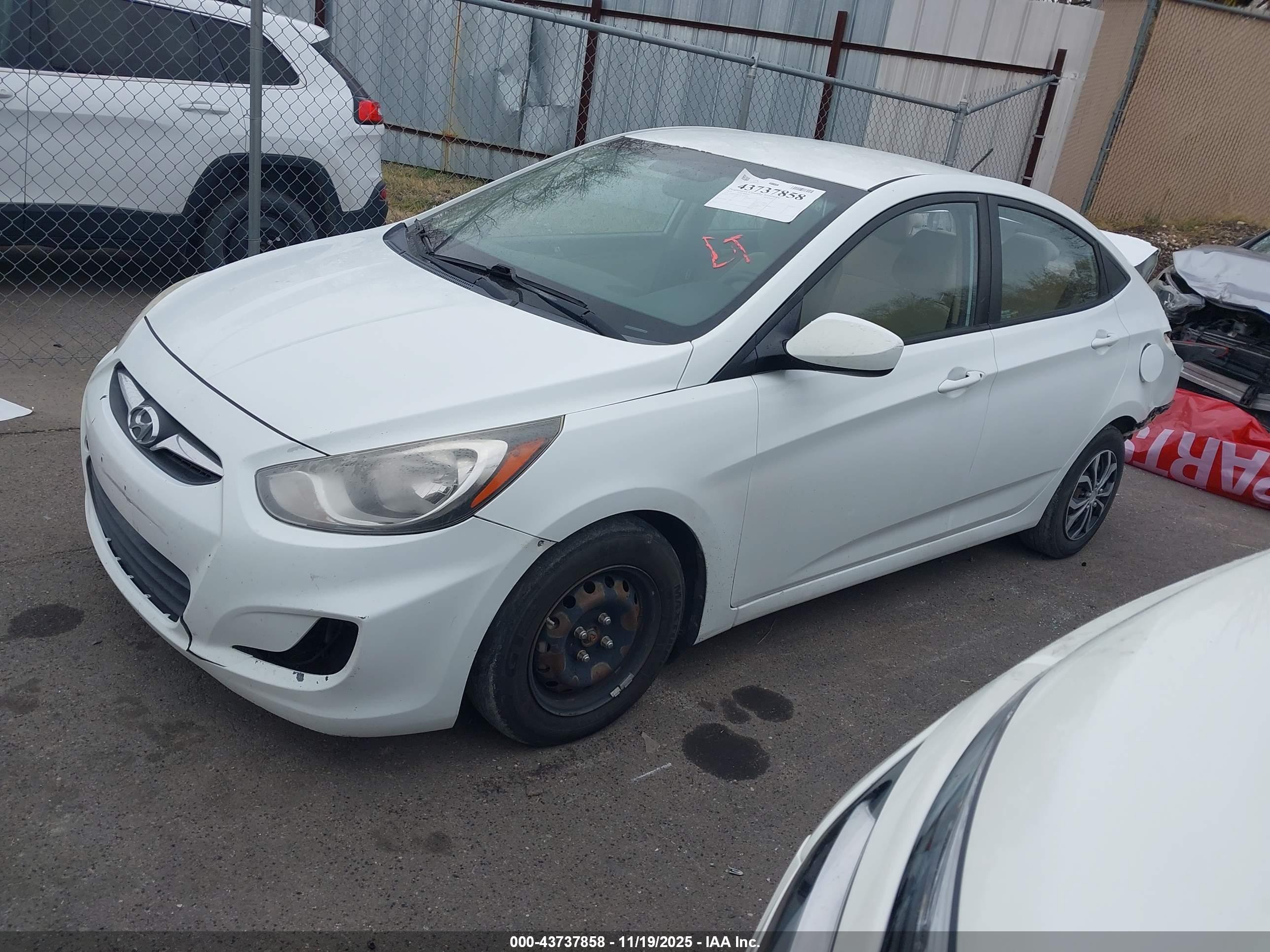 HYUNDAI ACCENT image 2