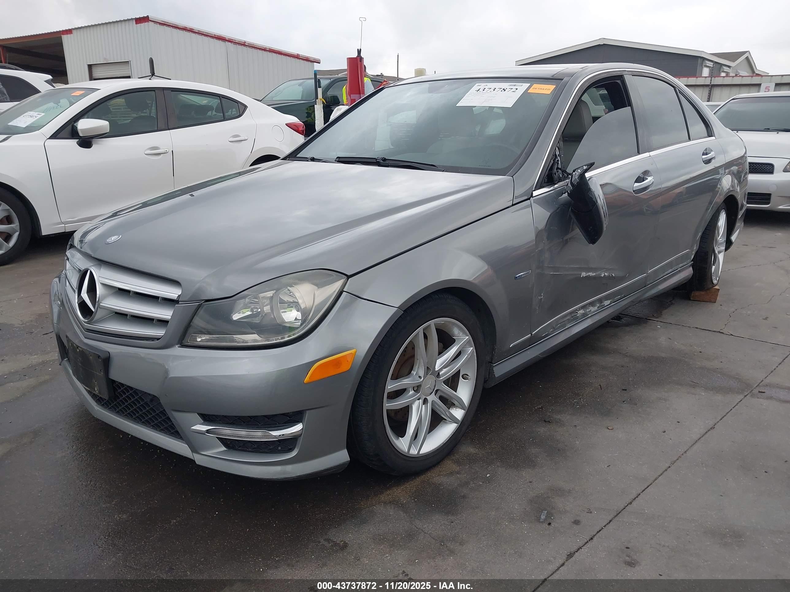 MERCEDES-BENZ C image 2