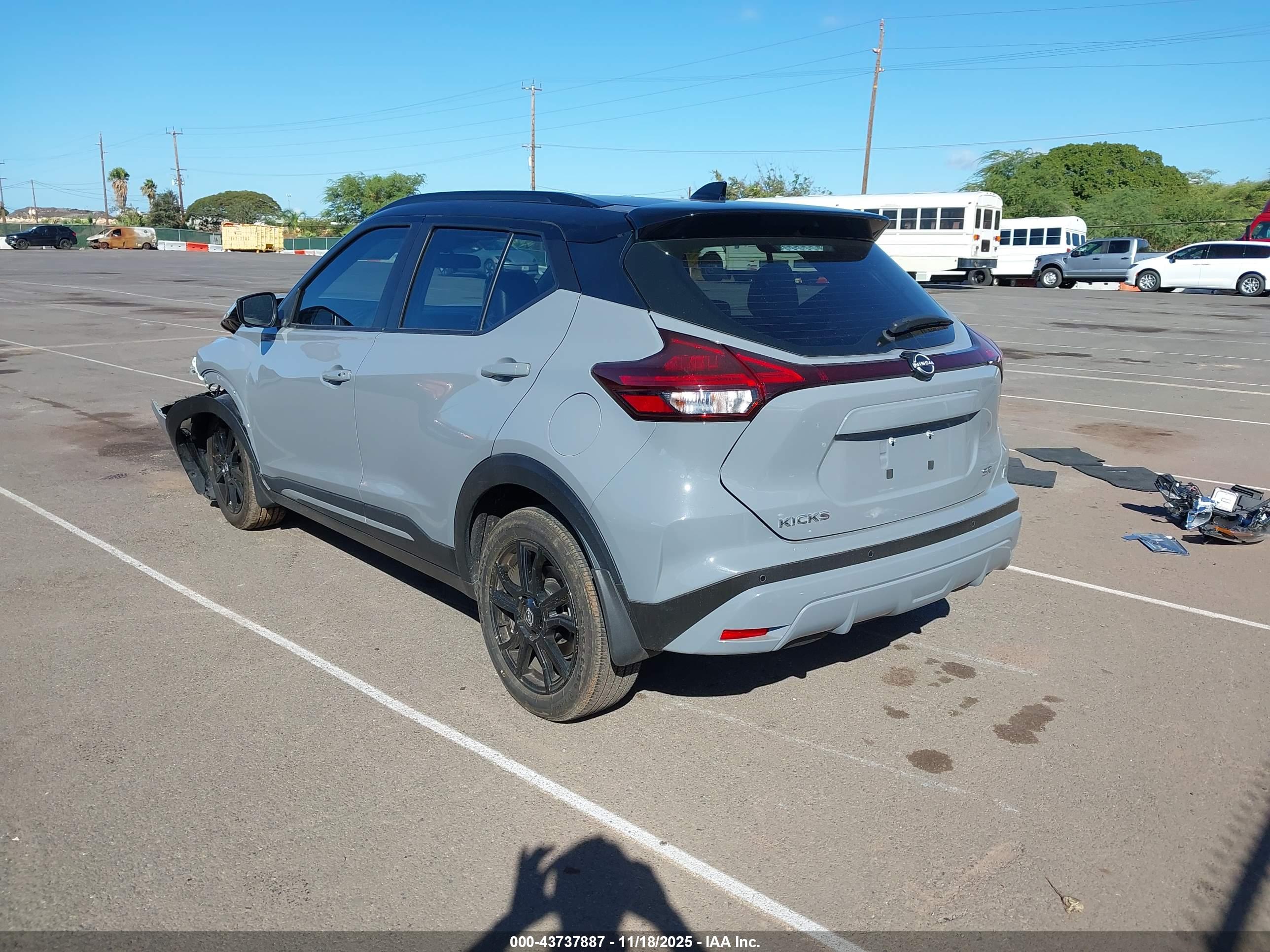 NISSAN KICKS image 3