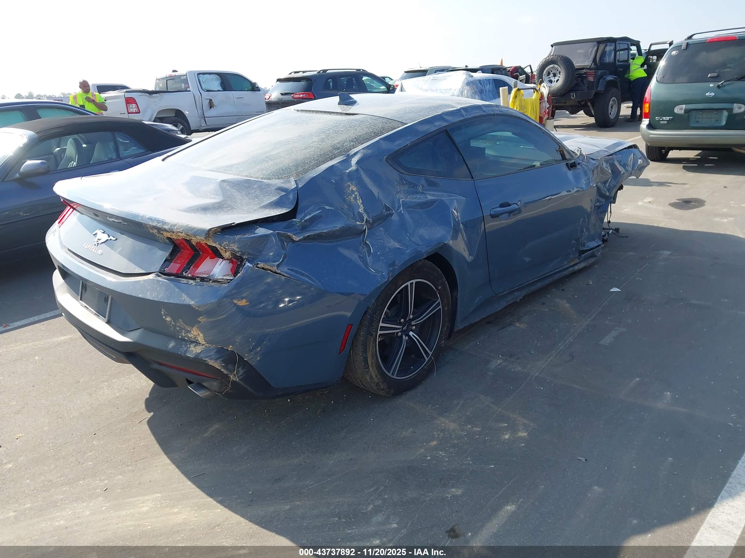 FORD MUSTANG image 4