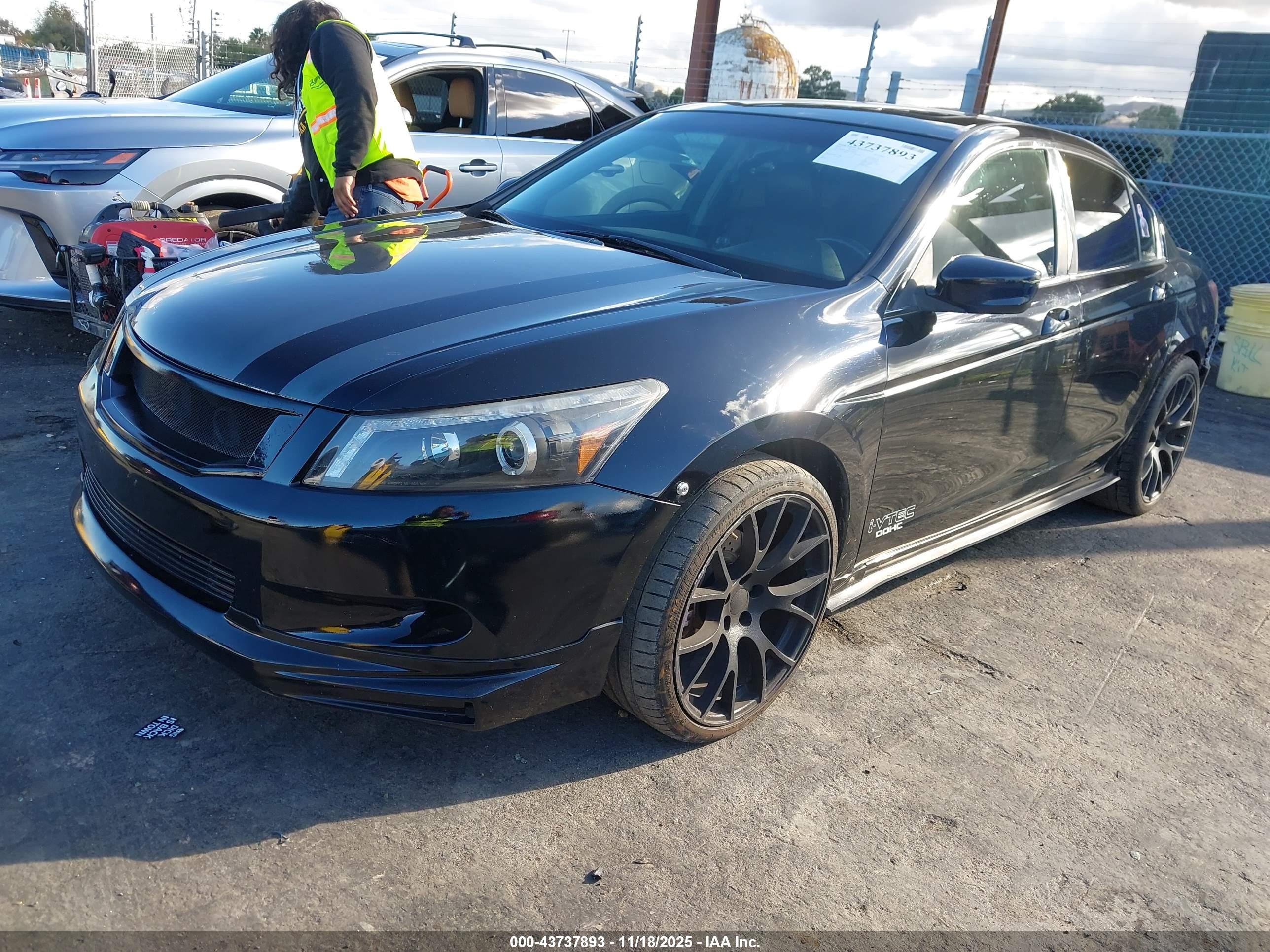 HONDA ACCORD image 2