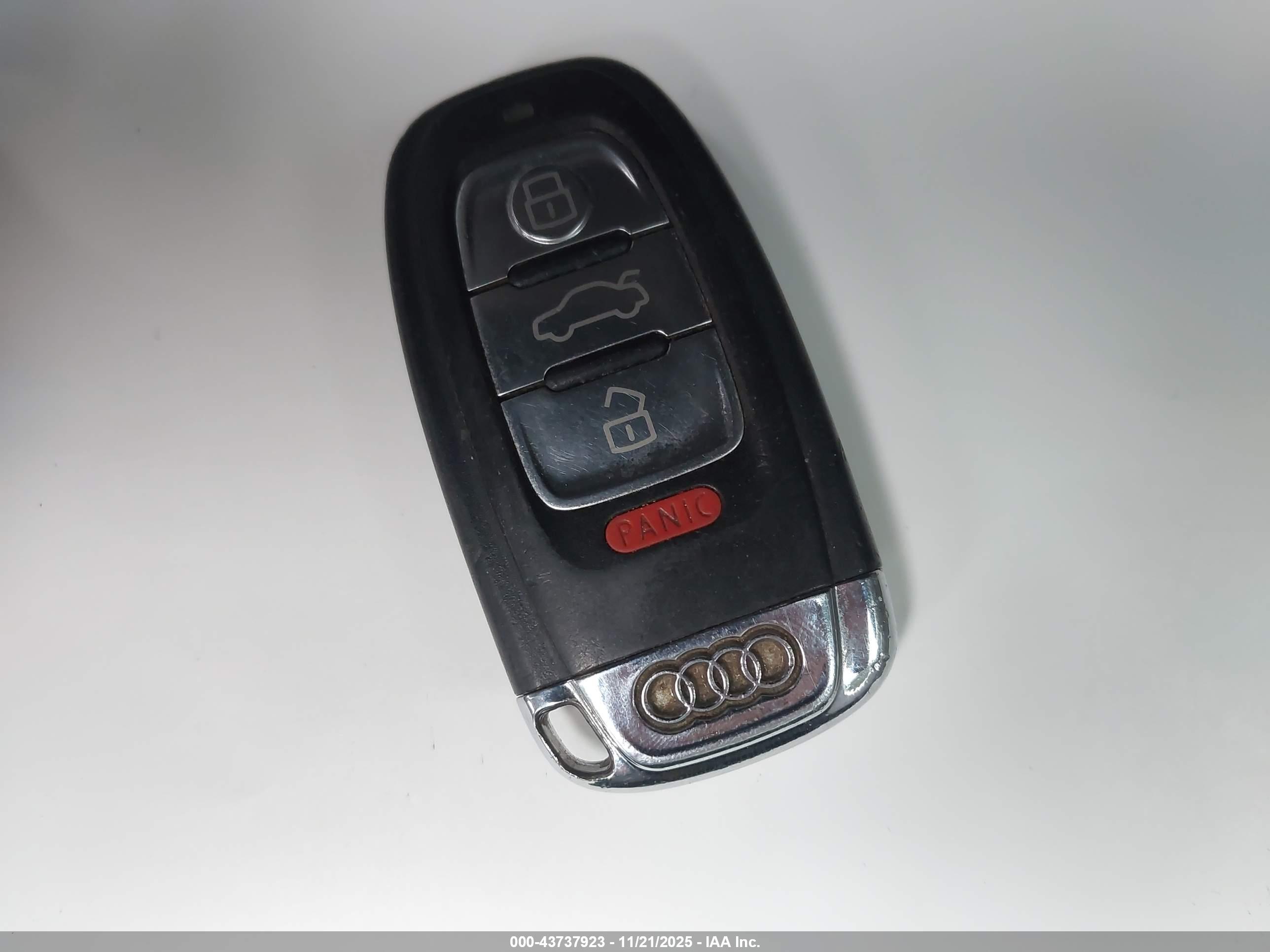 AUDI A4 image 11