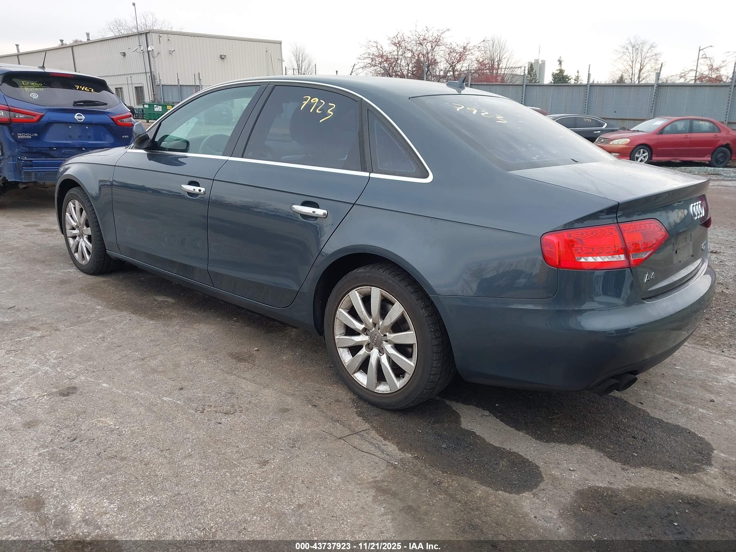 AUDI A4 image 3