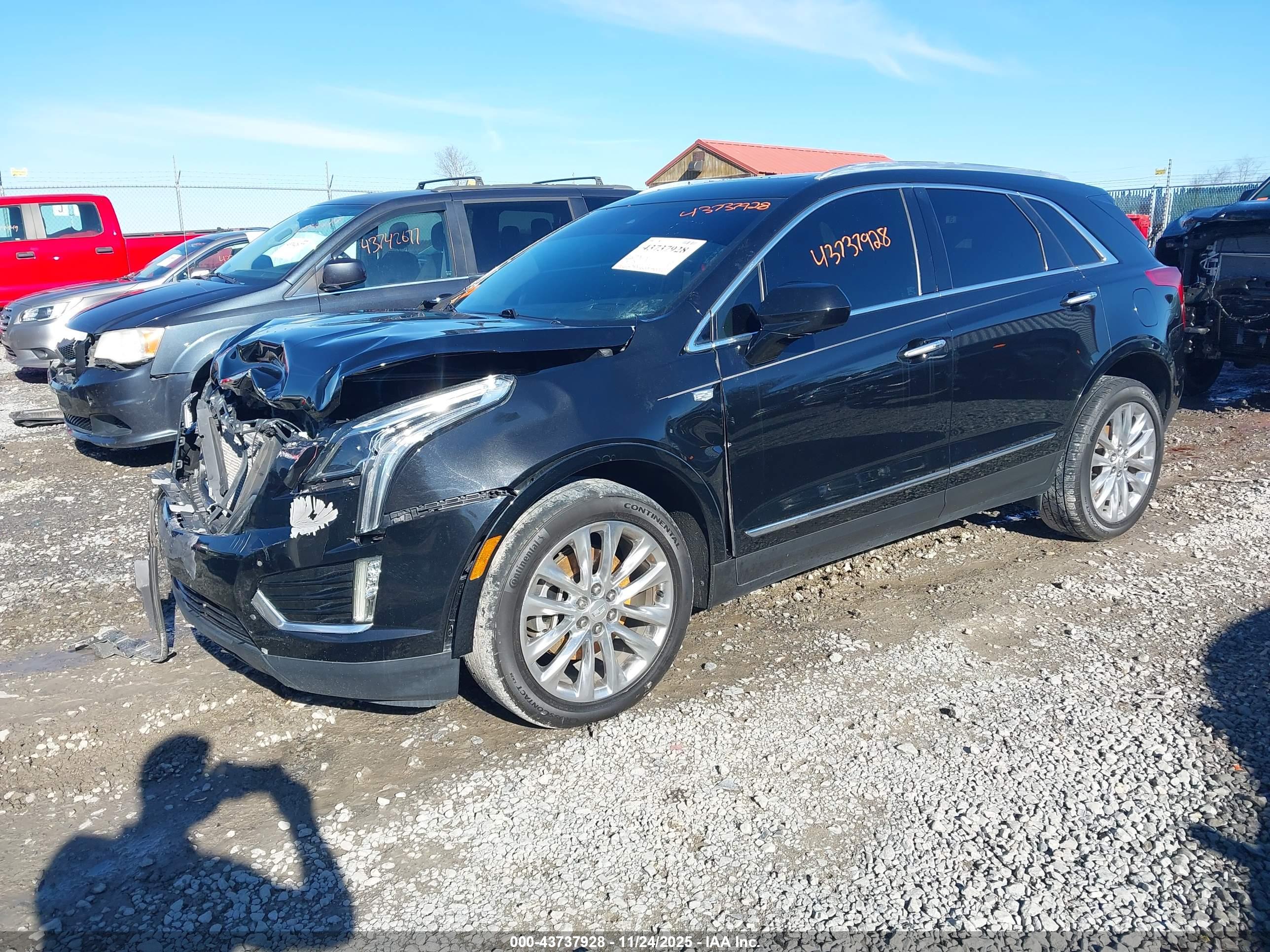 CADILLAC XT5 image 2