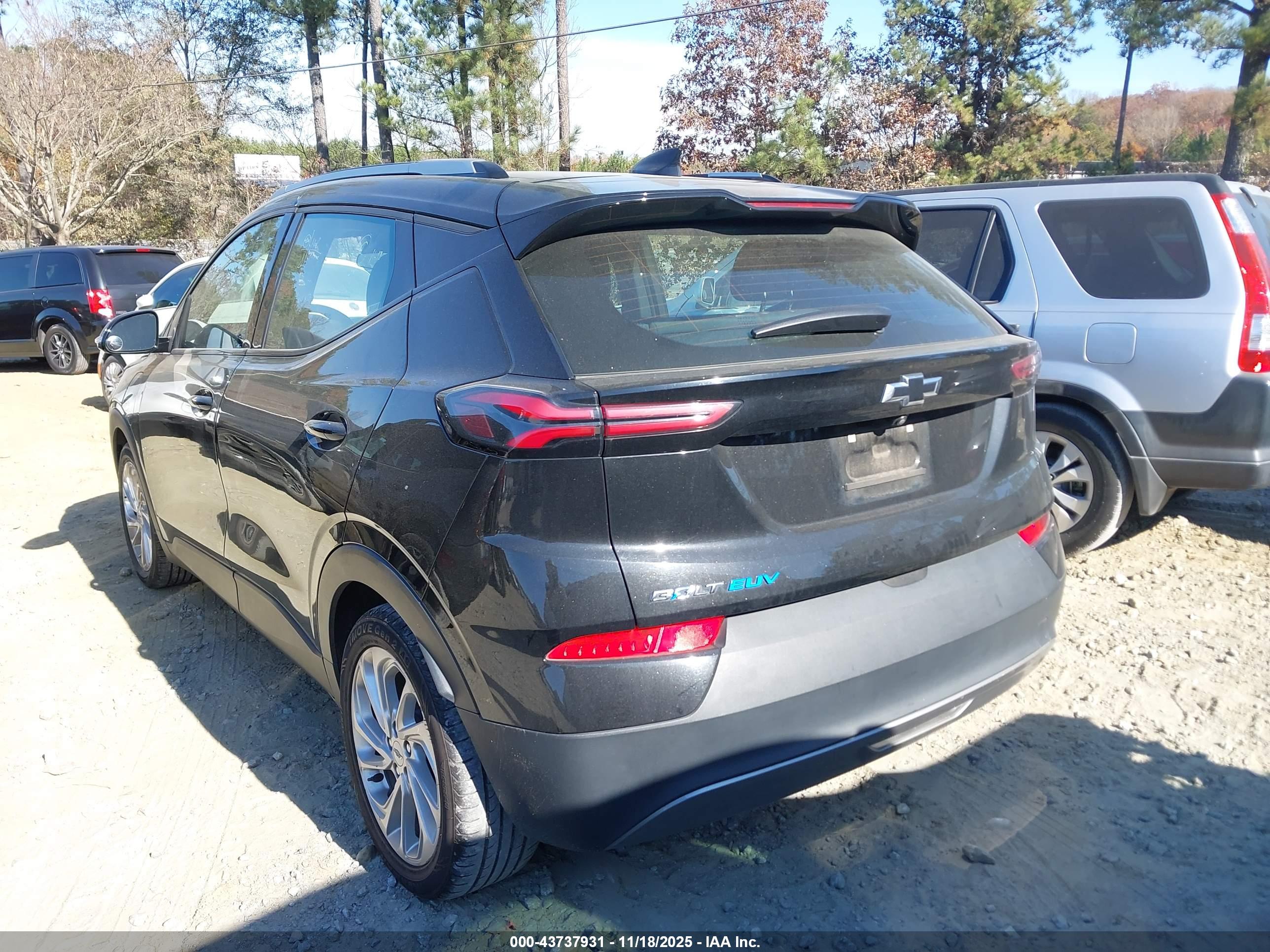 CHEVROLET BOLT image 3