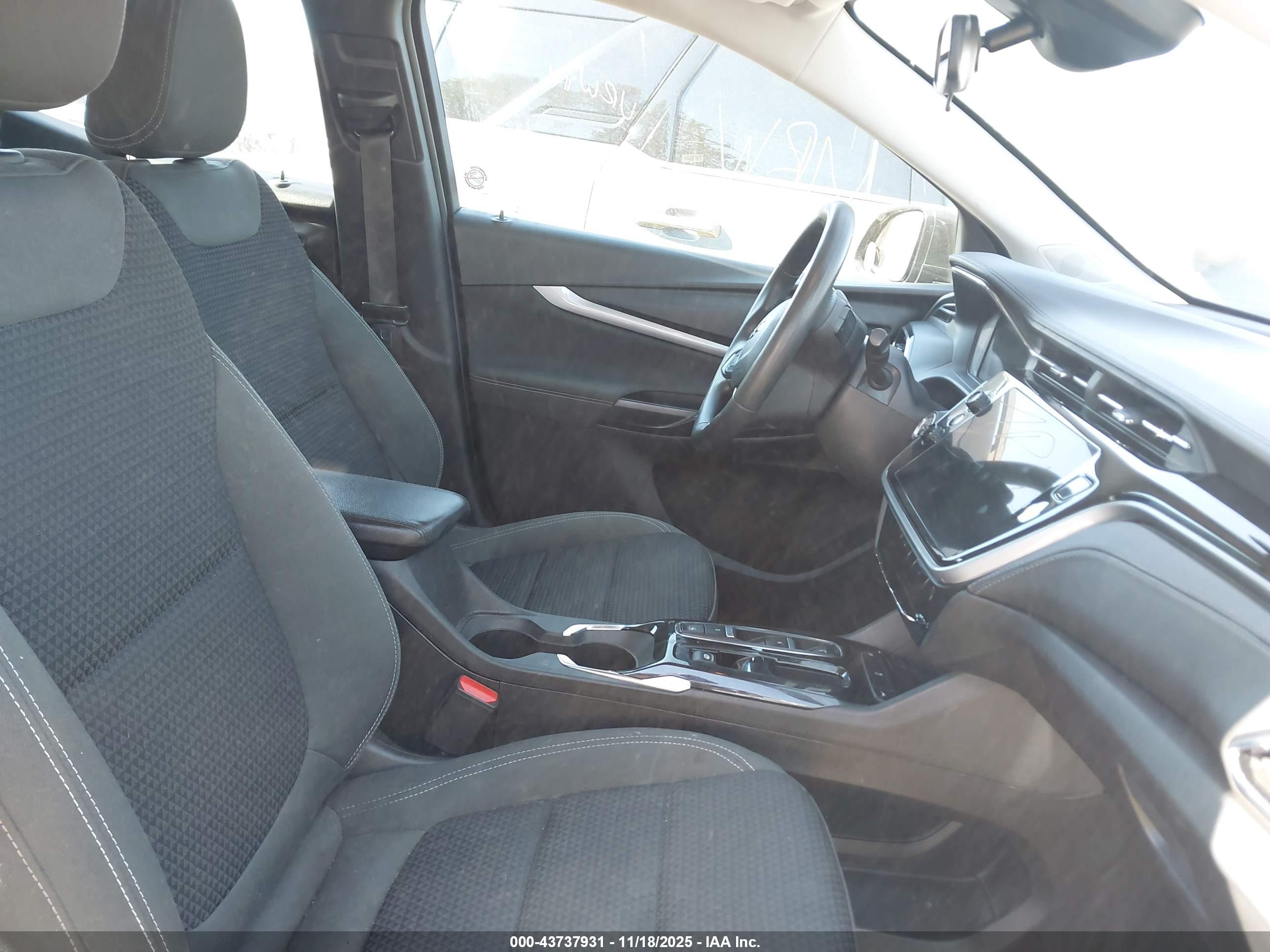 CHEVROLET BOLT image 5