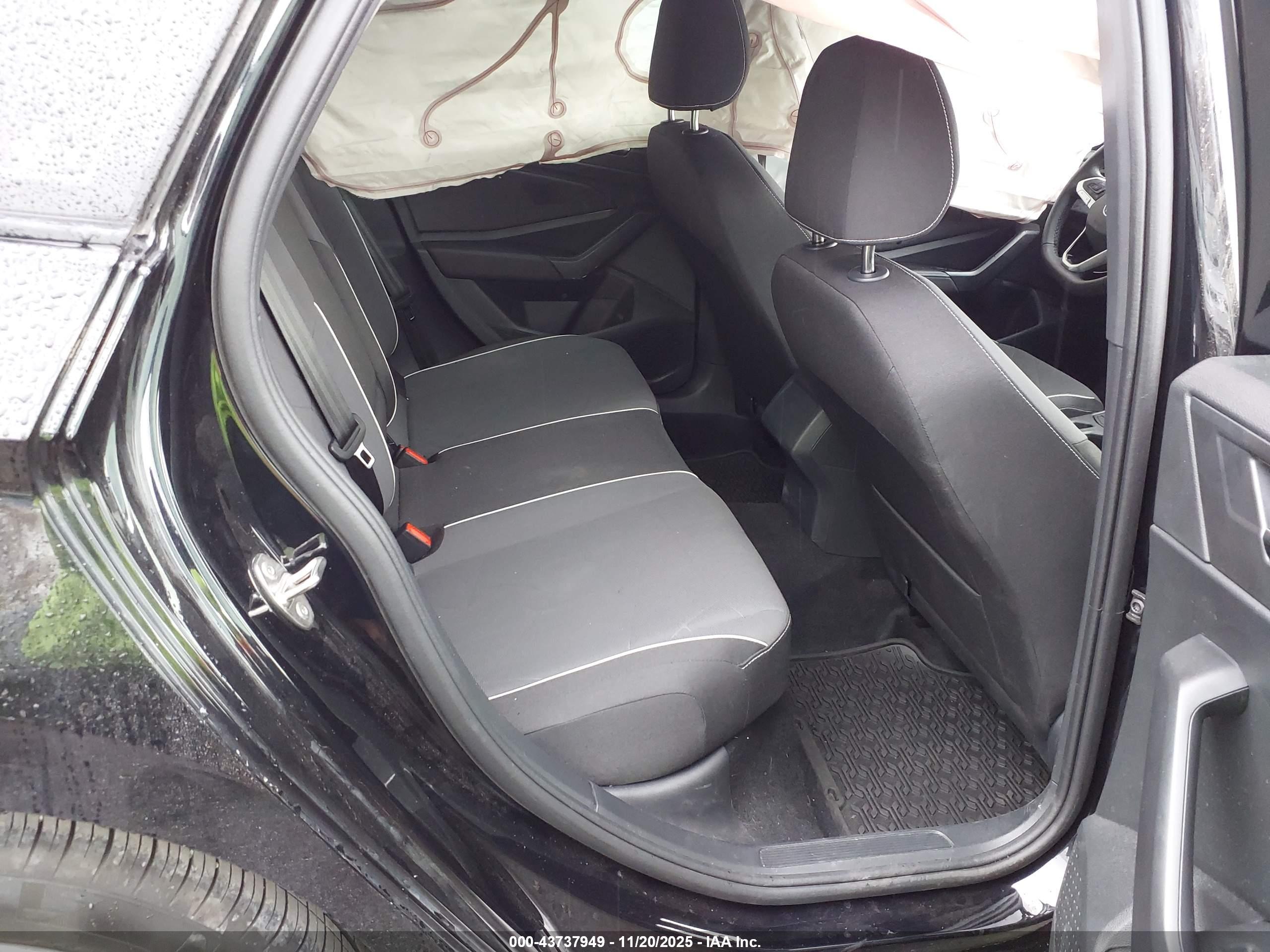 VOLKSWAGEN JETTA image 8