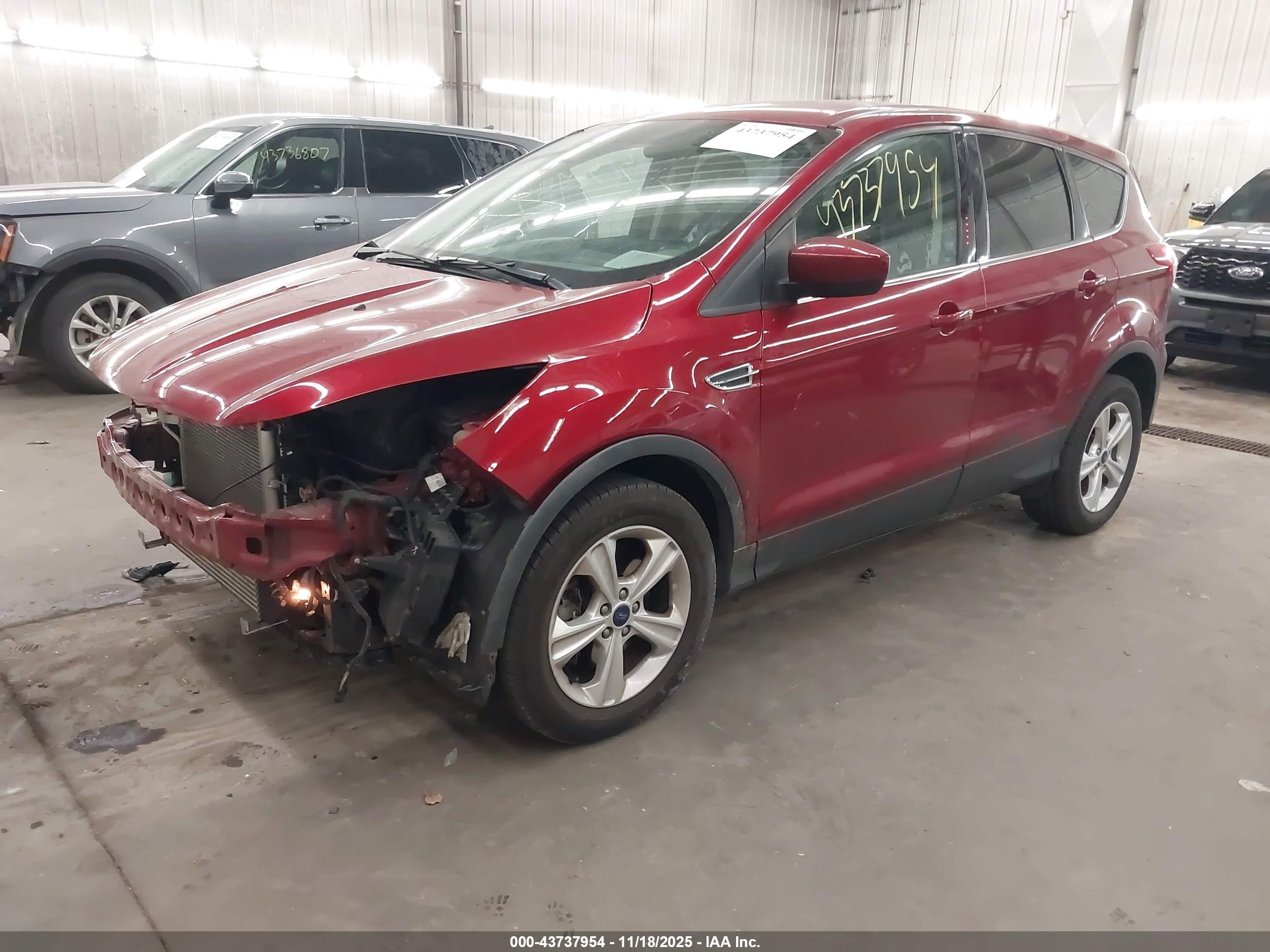 FORD ESCAPE image 2