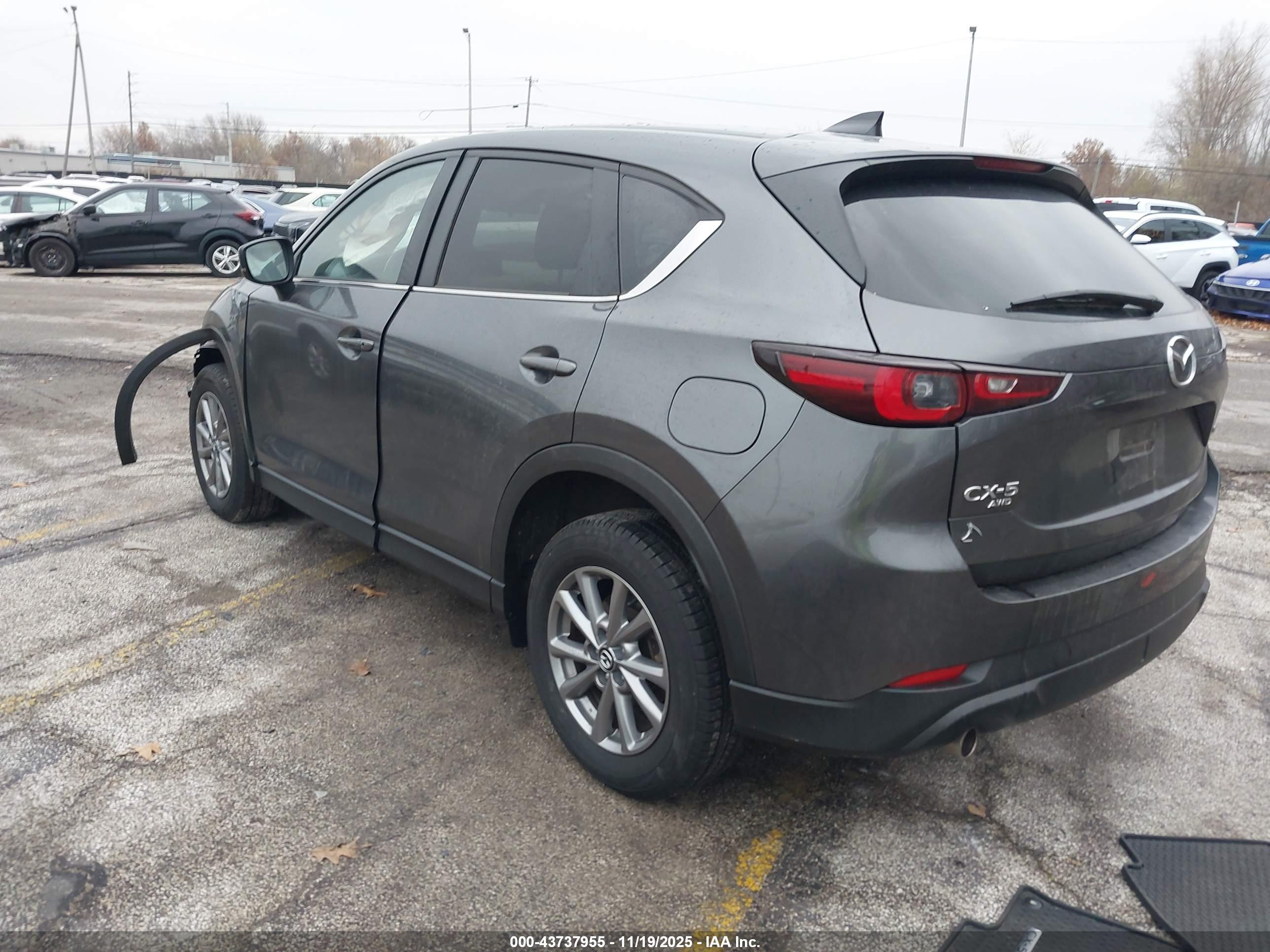 MAZDA CX-5 image 3
