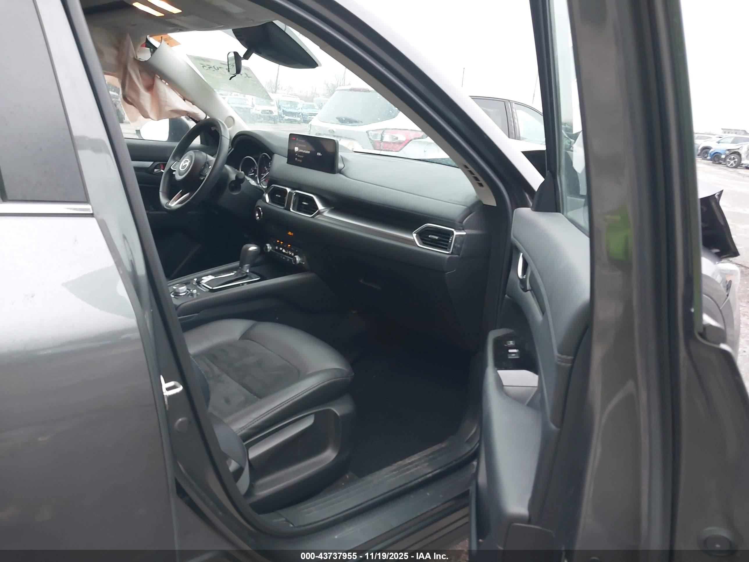 MAZDA CX-5 image 5