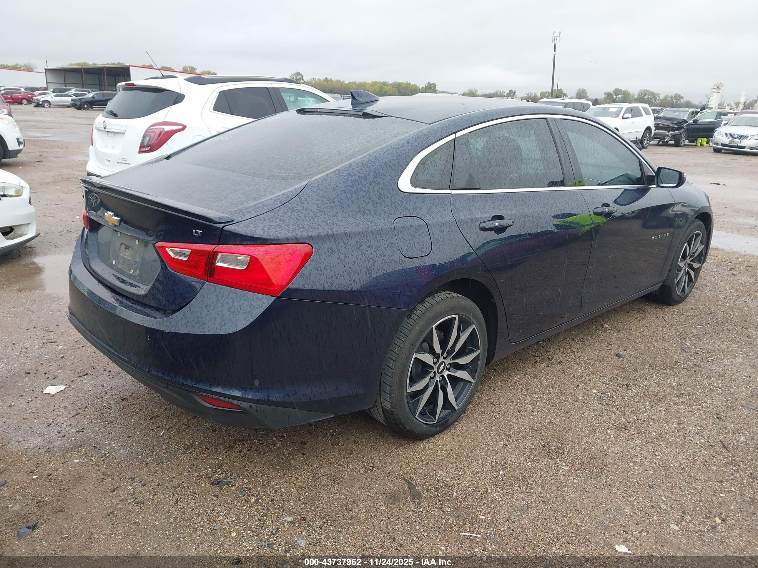 CHEVROLET MALIBU image 4