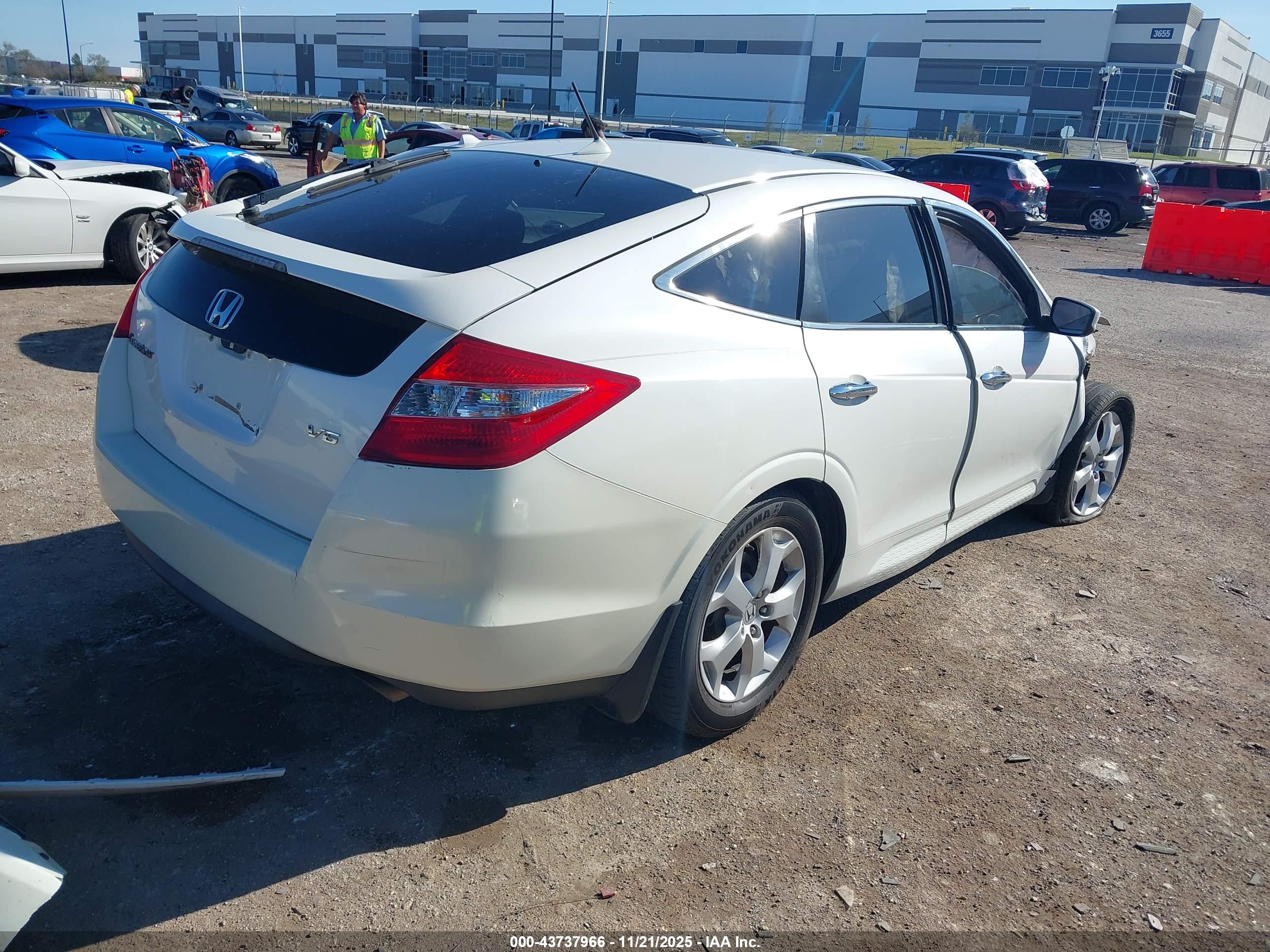 HONDA CROSSTOUR image 4