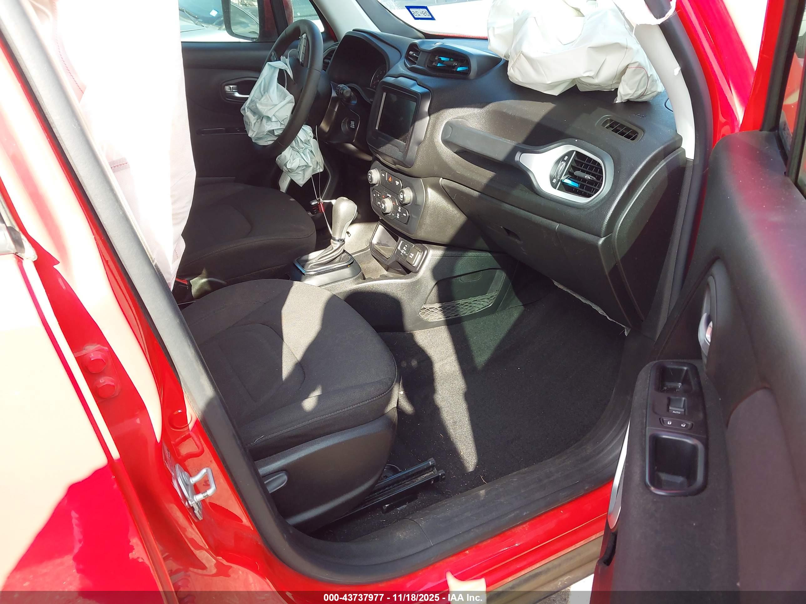 JEEP RENEGADE image 5
