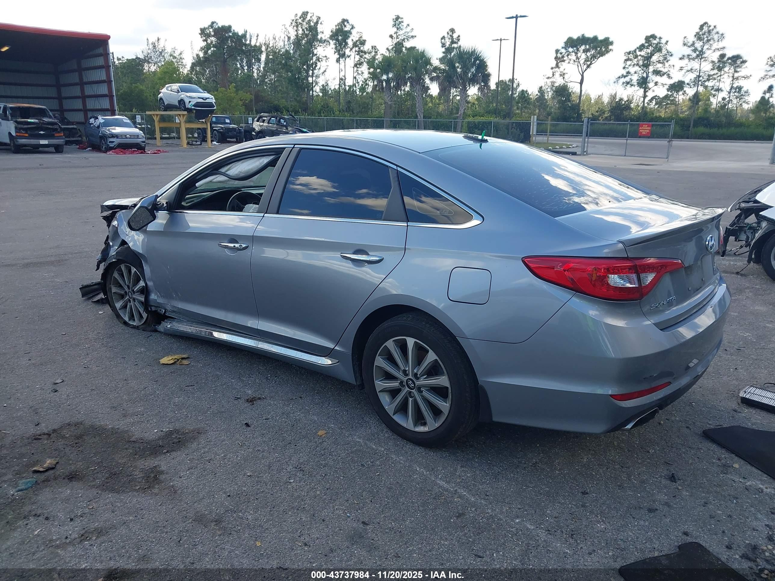 HYUNDAI SONATA image 3