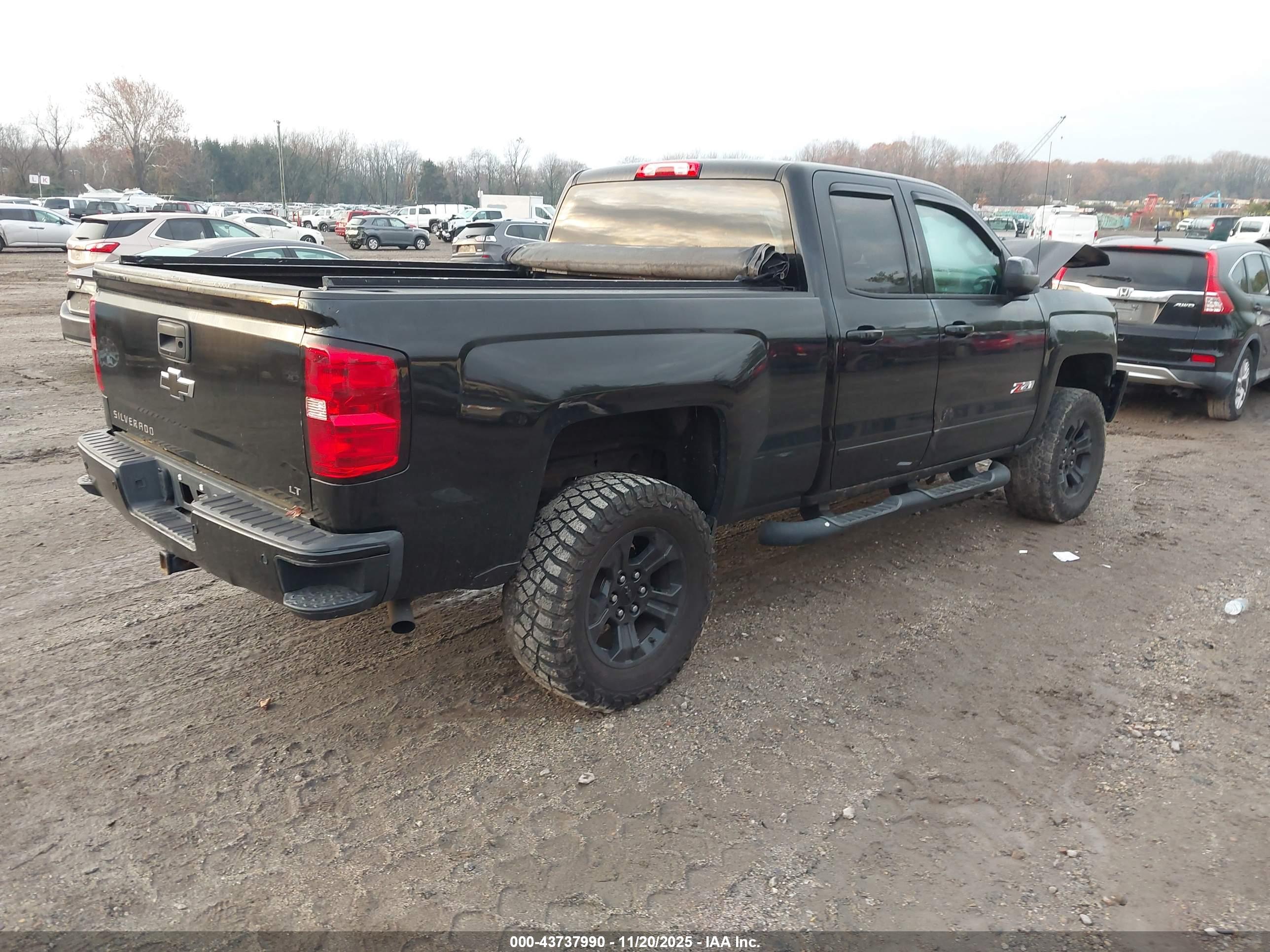 CHEVROLET SILVERADO image 4
