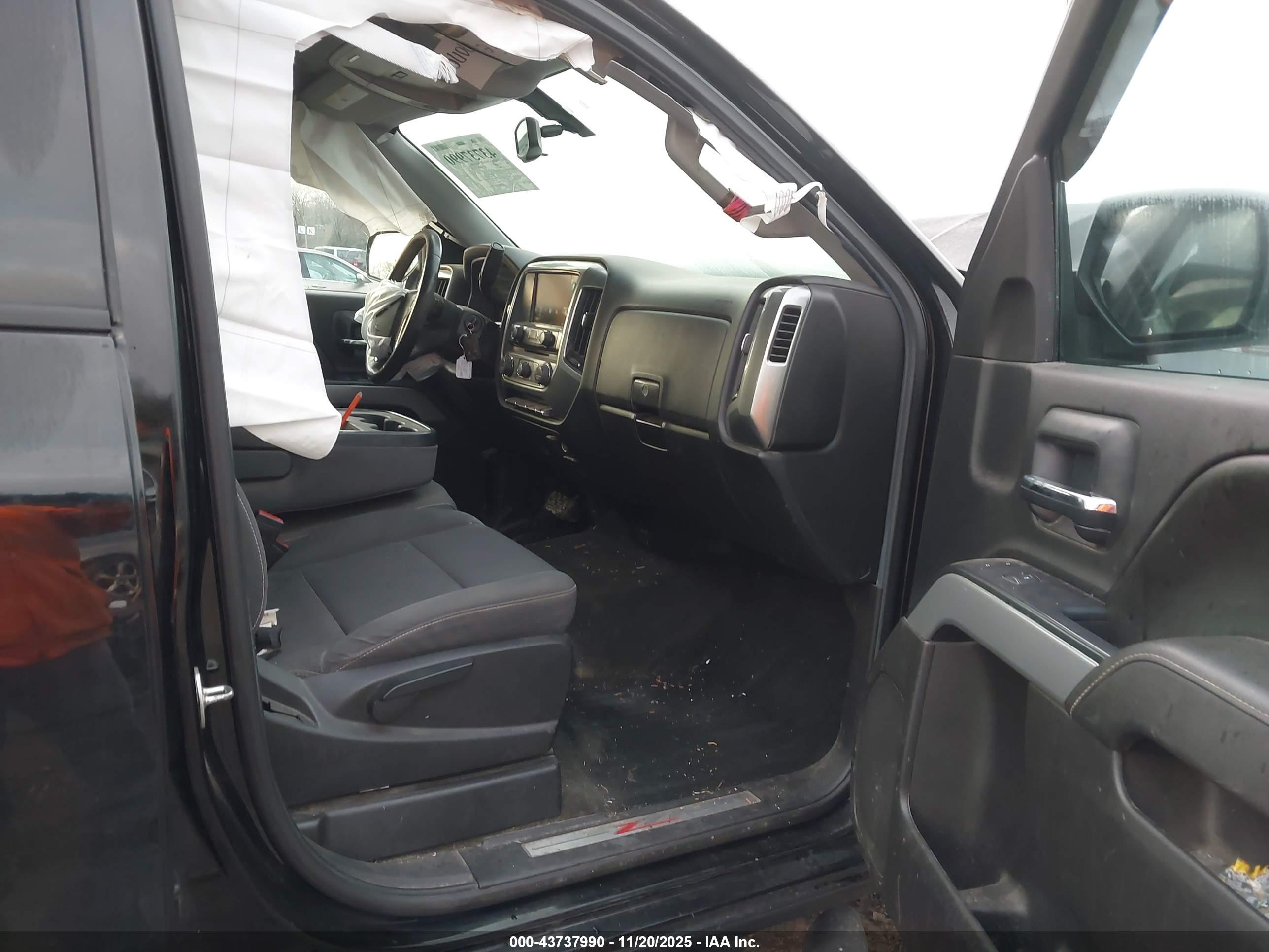 CHEVROLET SILVERADO image 5