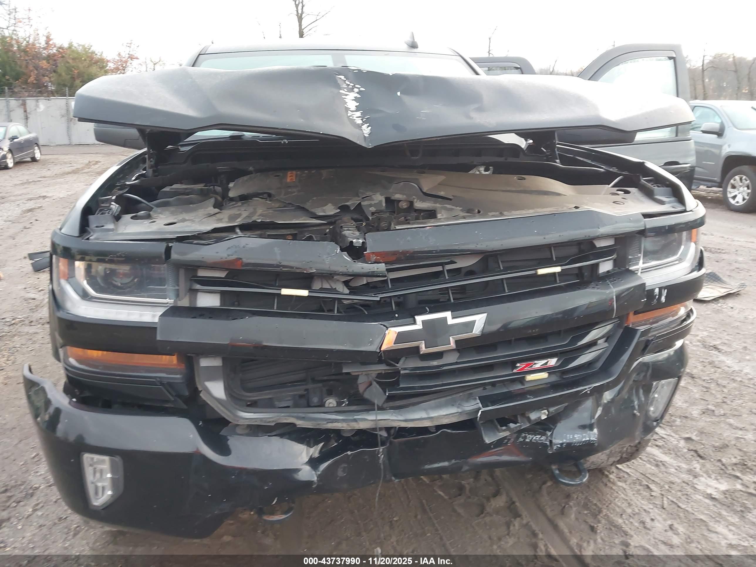 CHEVROLET SILVERADO image 6