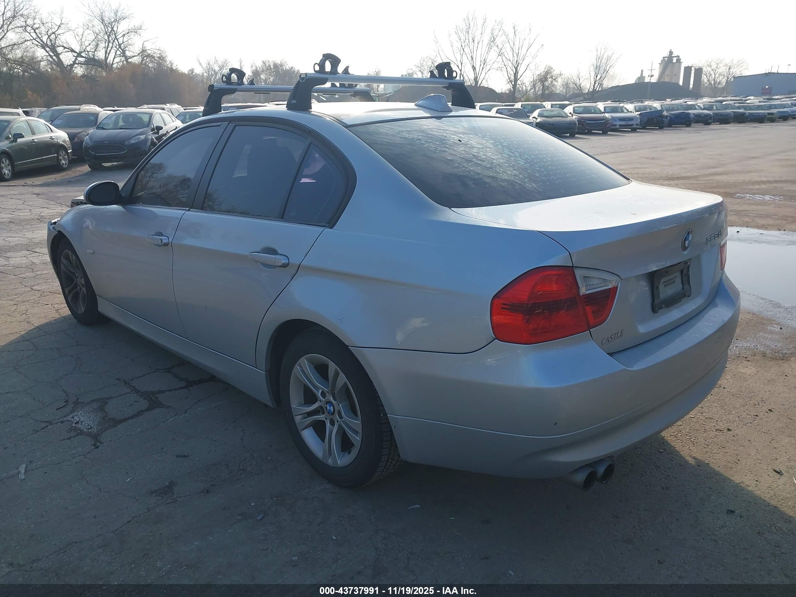 BMW 328XI image 3