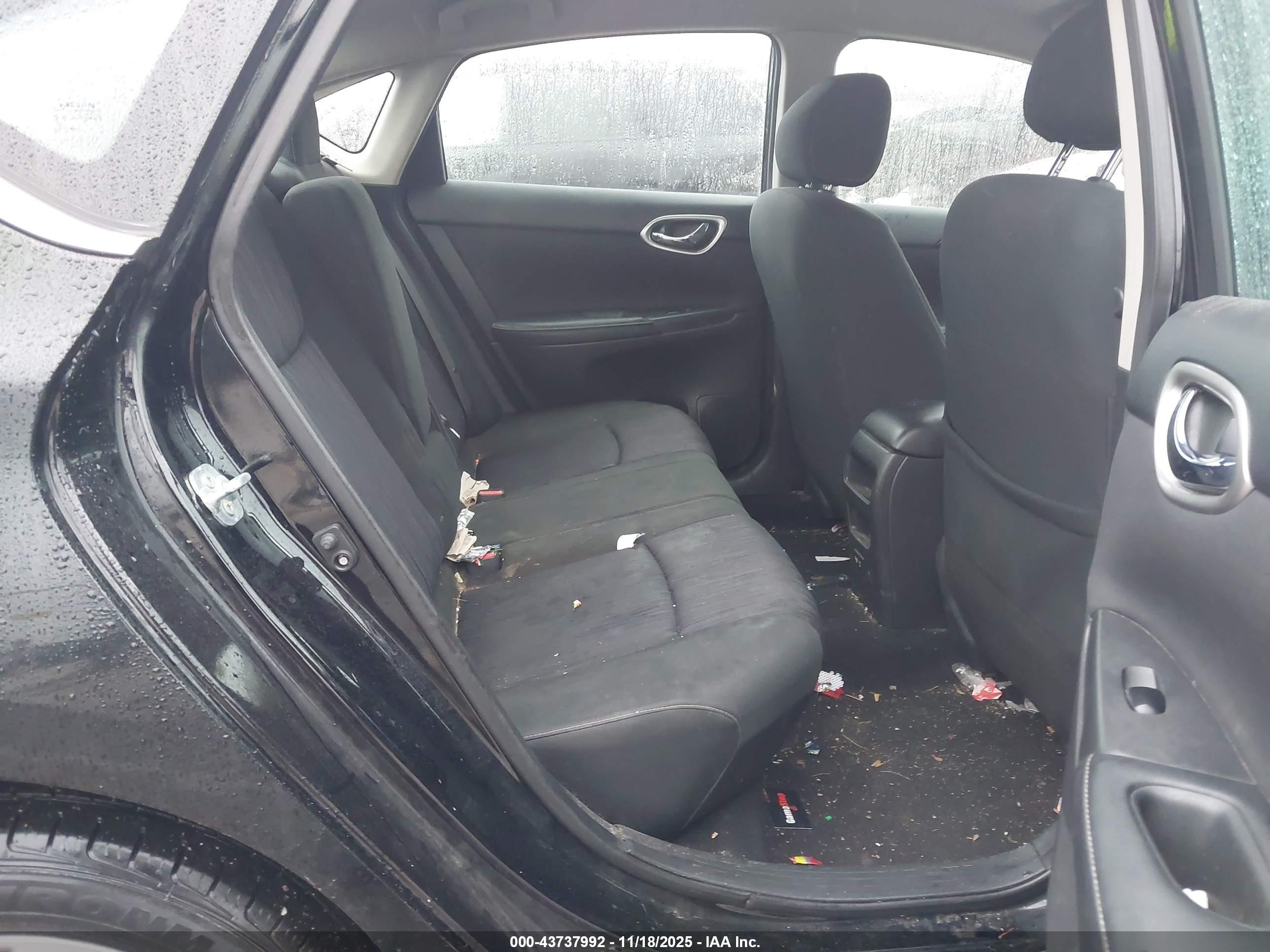 NISSAN SENTRA image 8