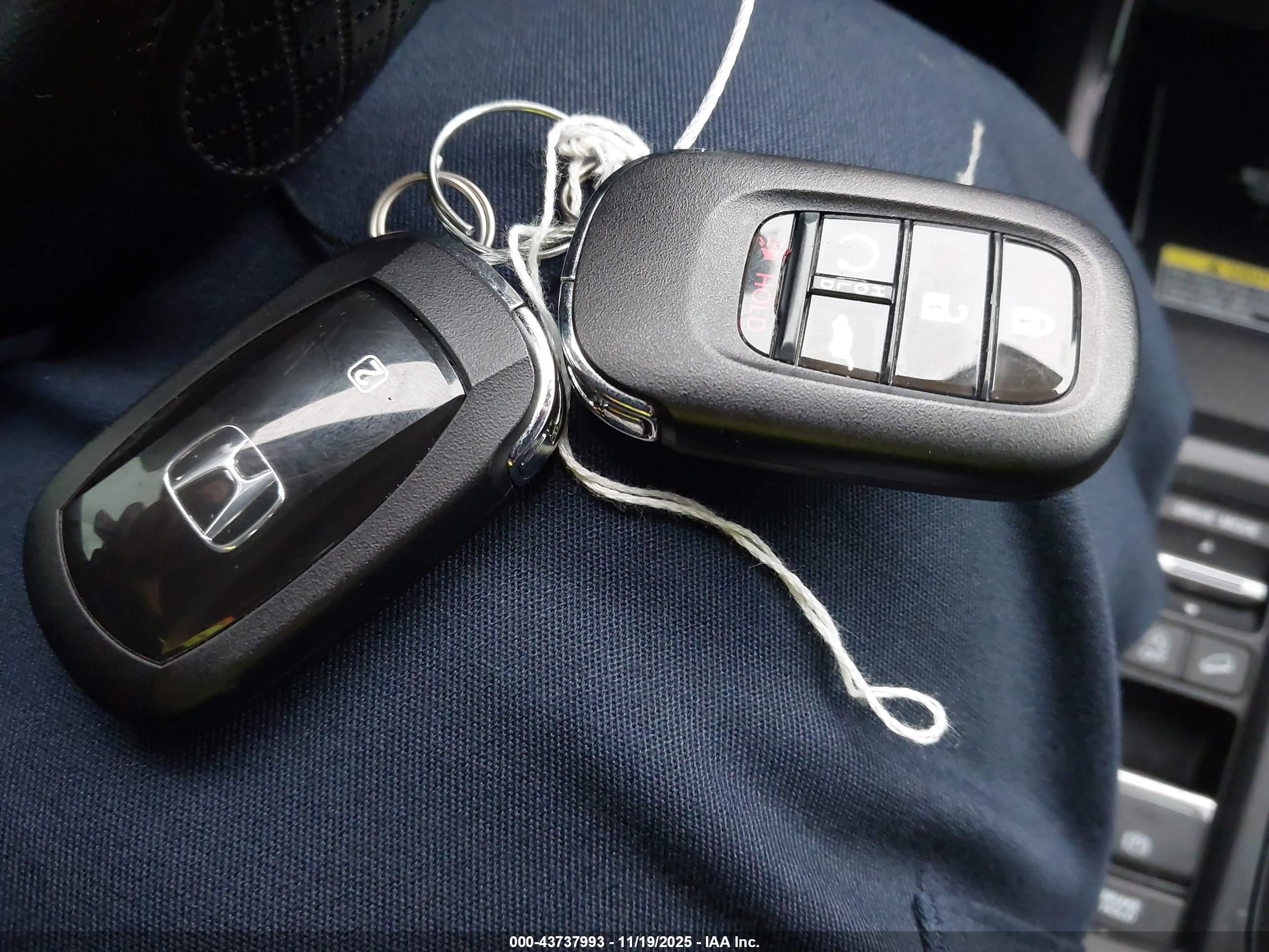 HONDA CR-V image 11