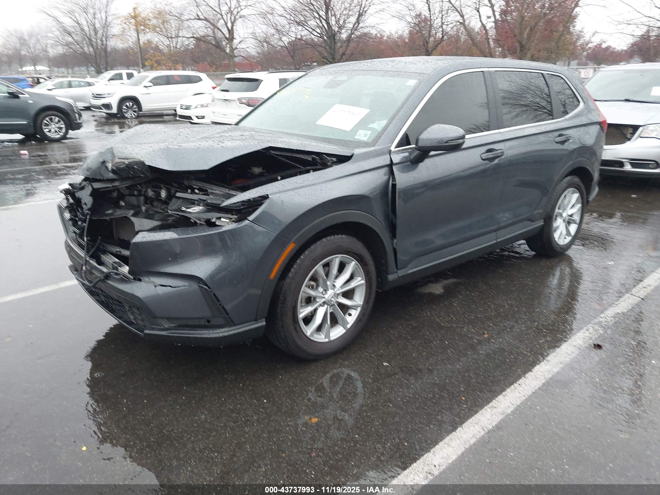 HONDA CR-V image 2