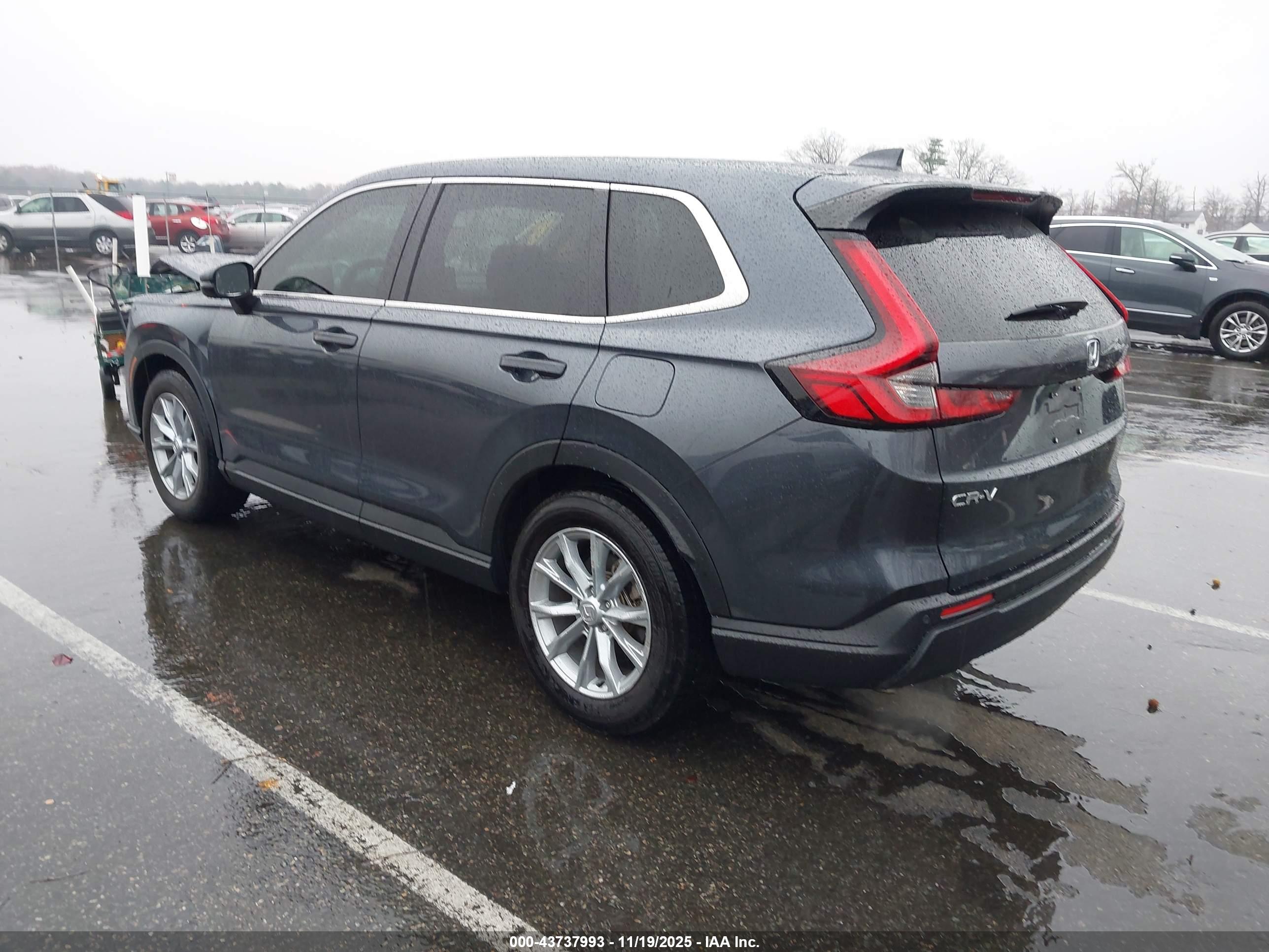 HONDA CR-V image 3