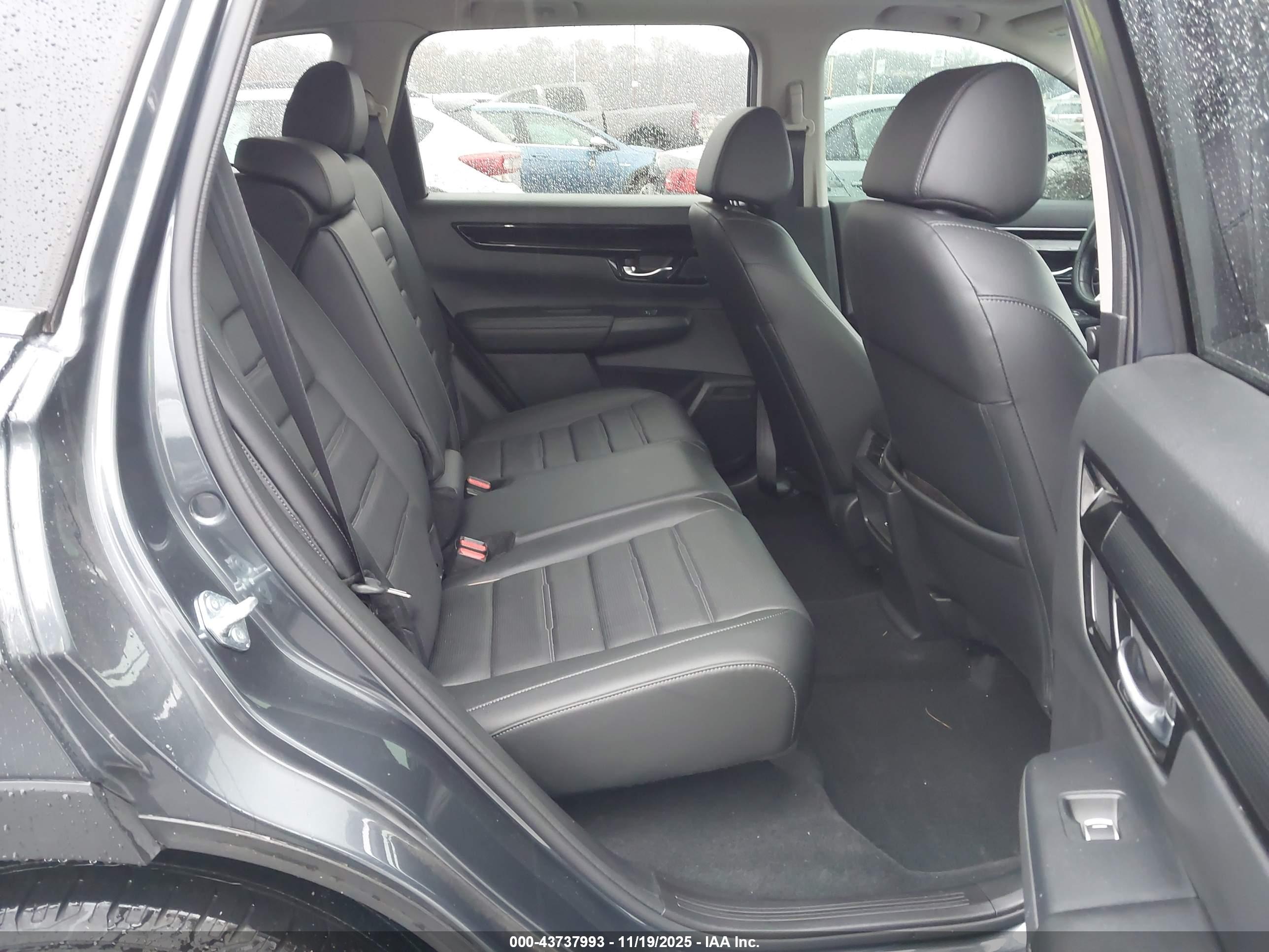 HONDA CR-V image 8