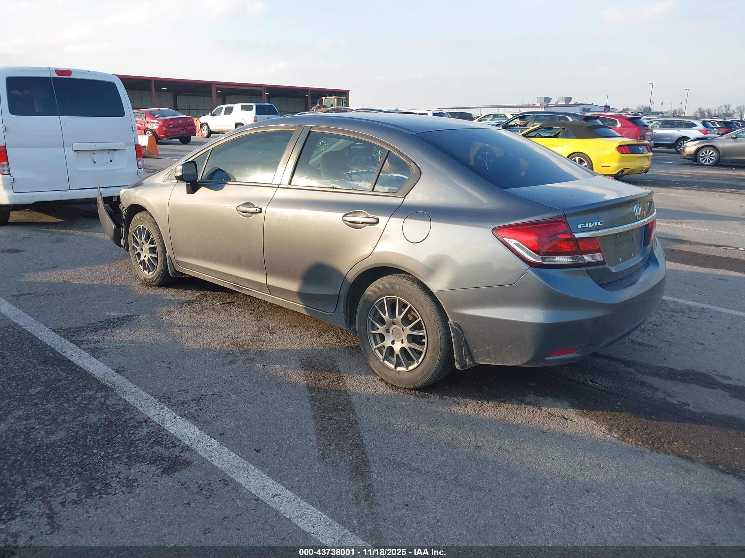 HONDA CIVIC image 3