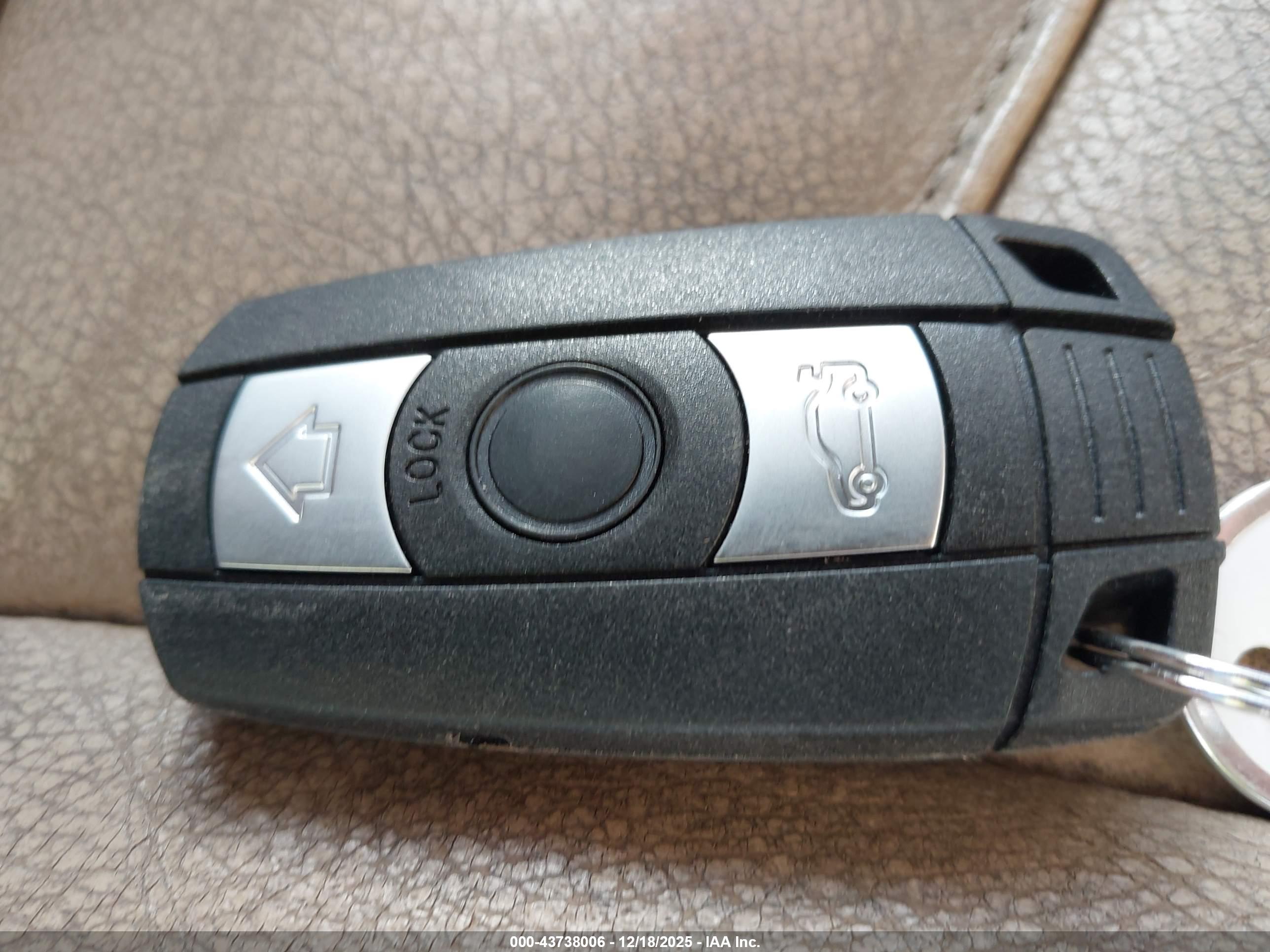 BMW 328I image 11