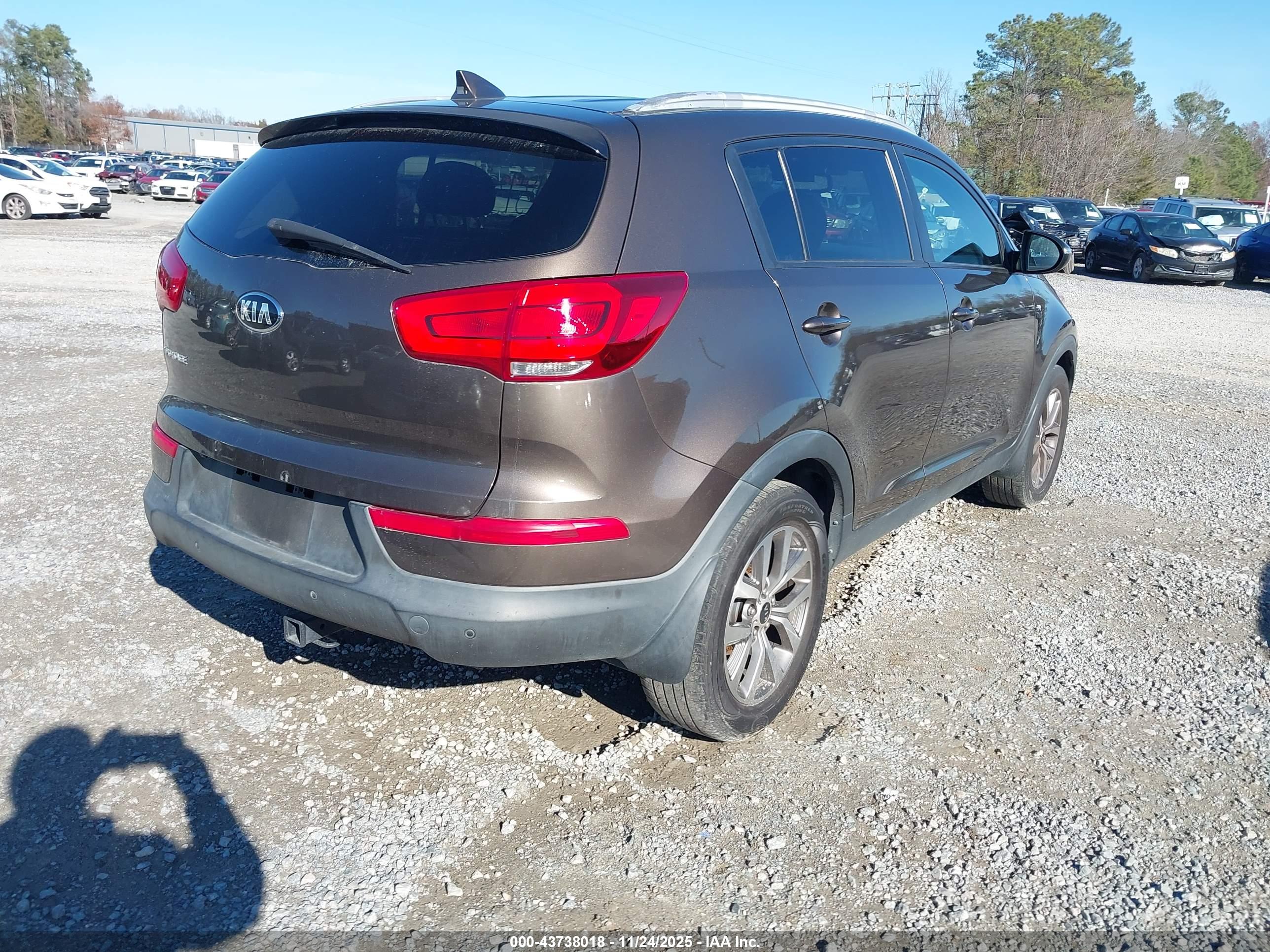 KIA SPORTAGE image 4