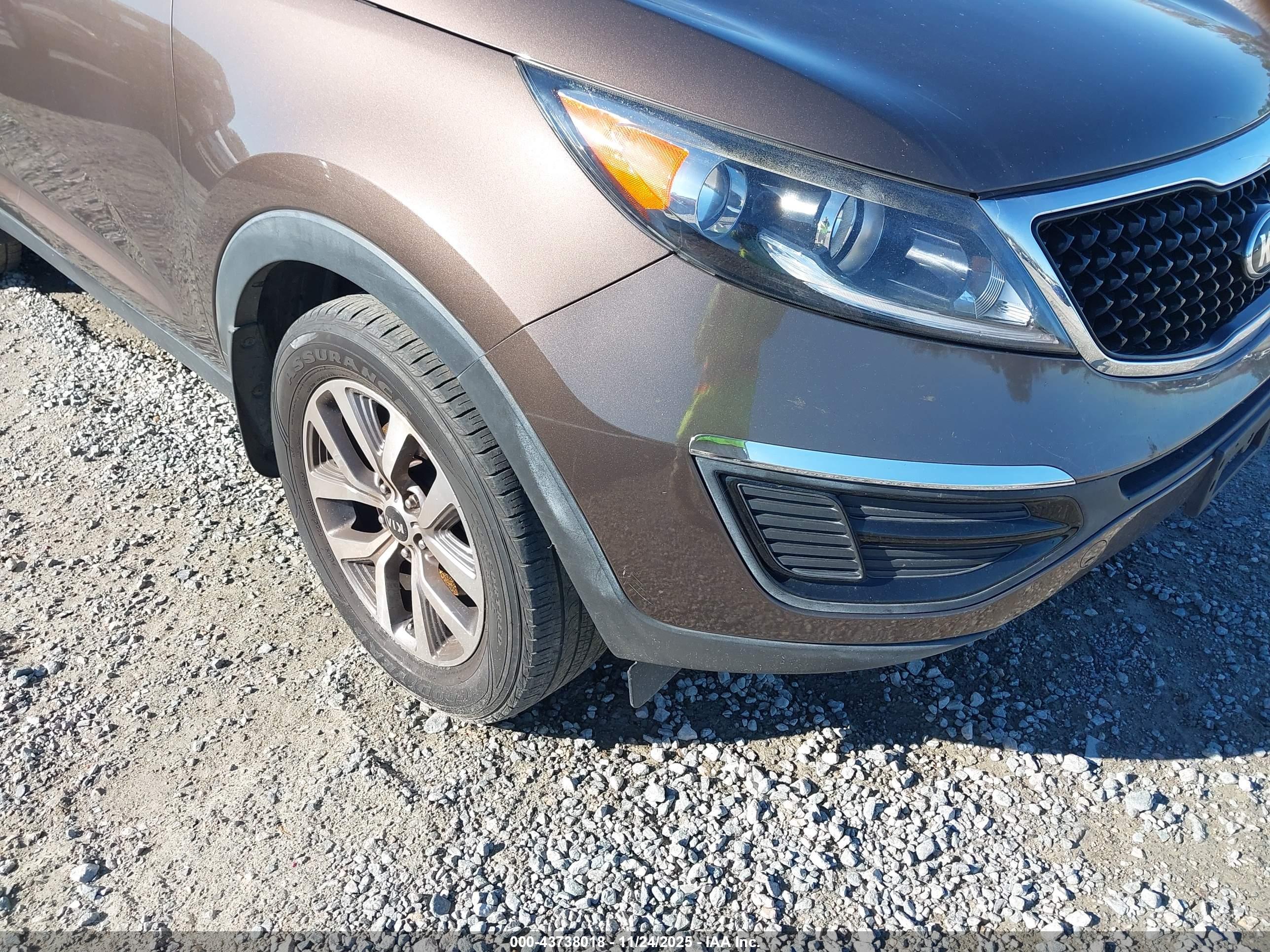 KIA SPORTAGE image 6