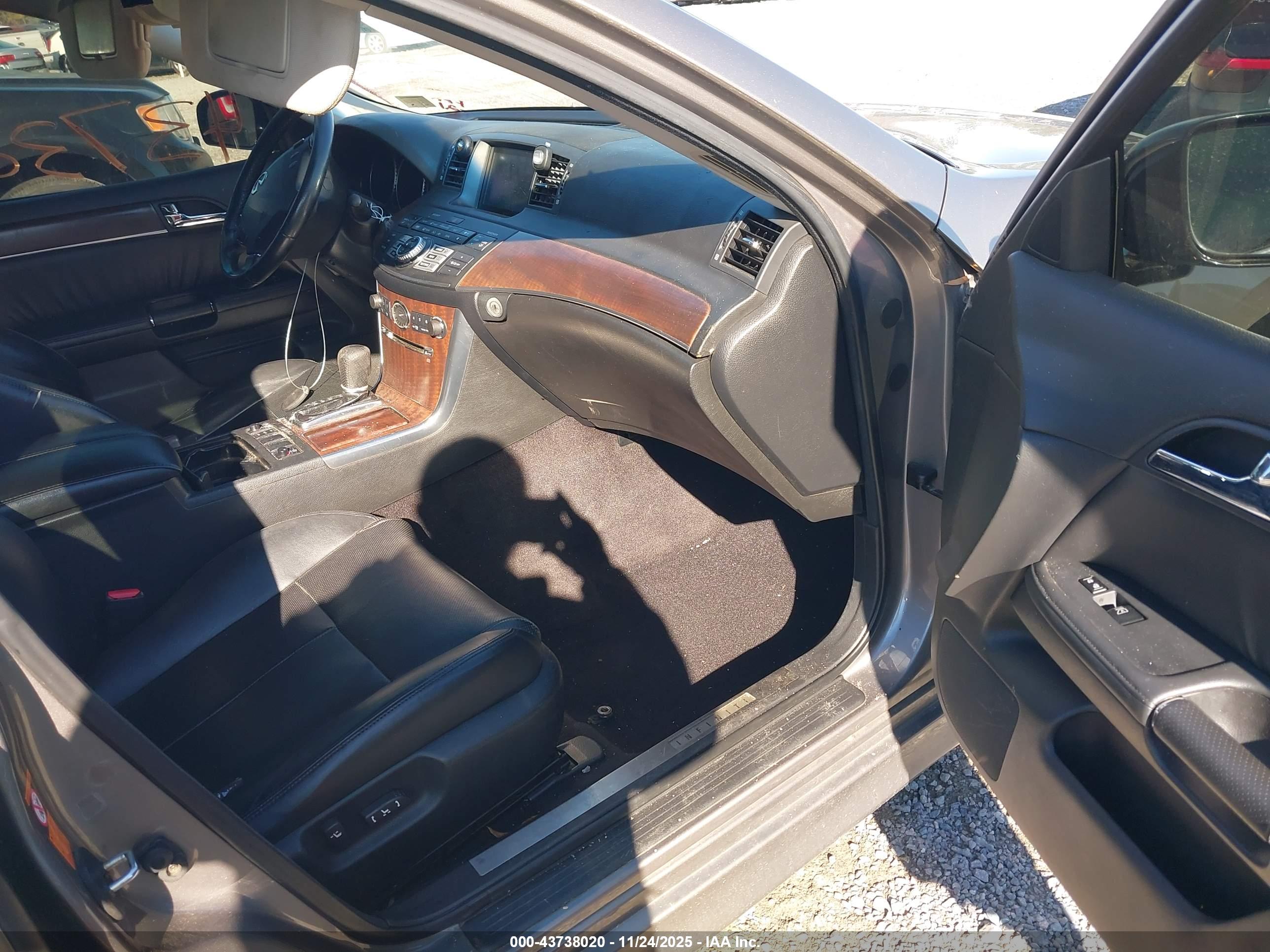 INFINITI M35X image 5