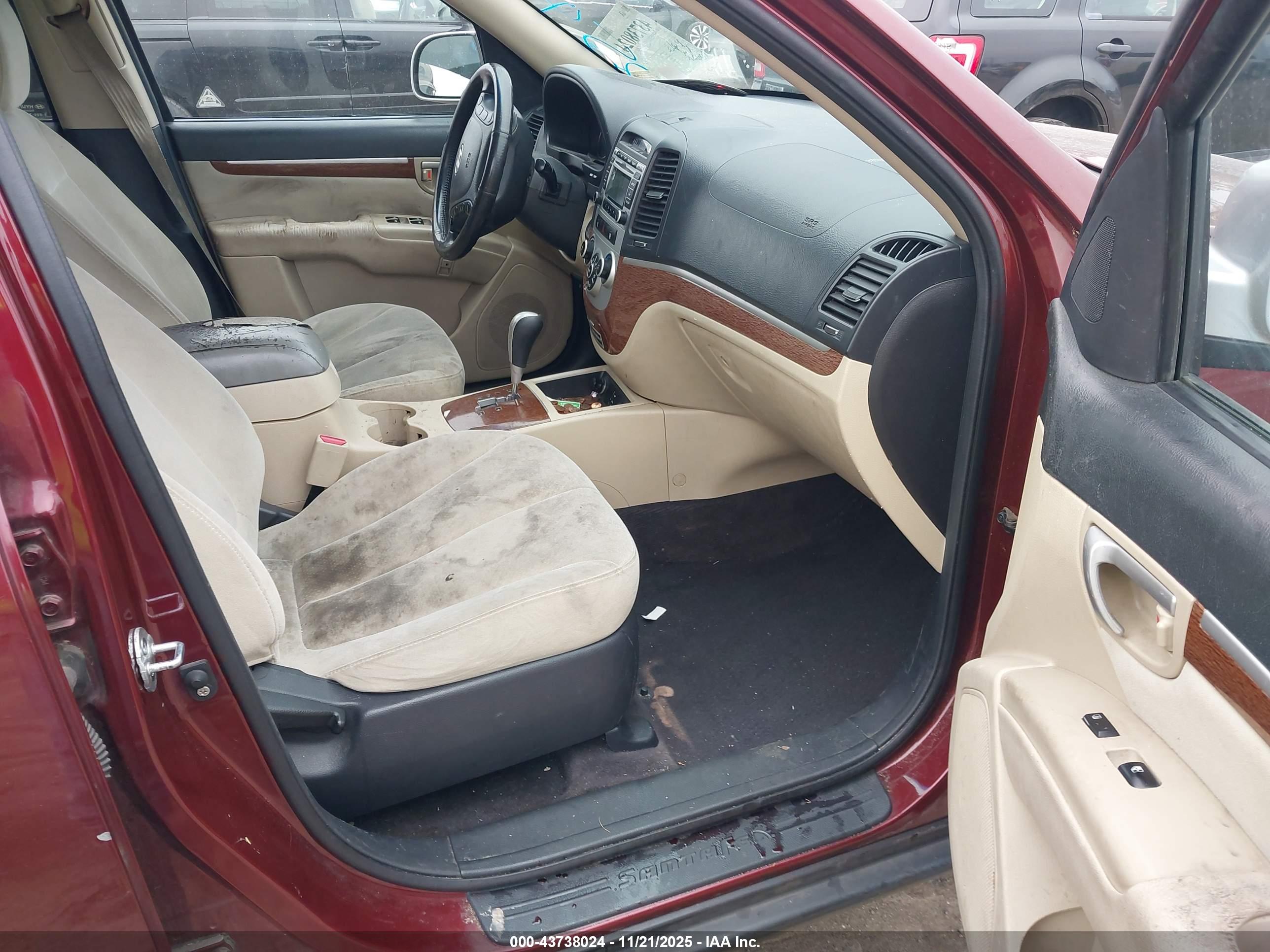 HYUNDAI SANTA image 5