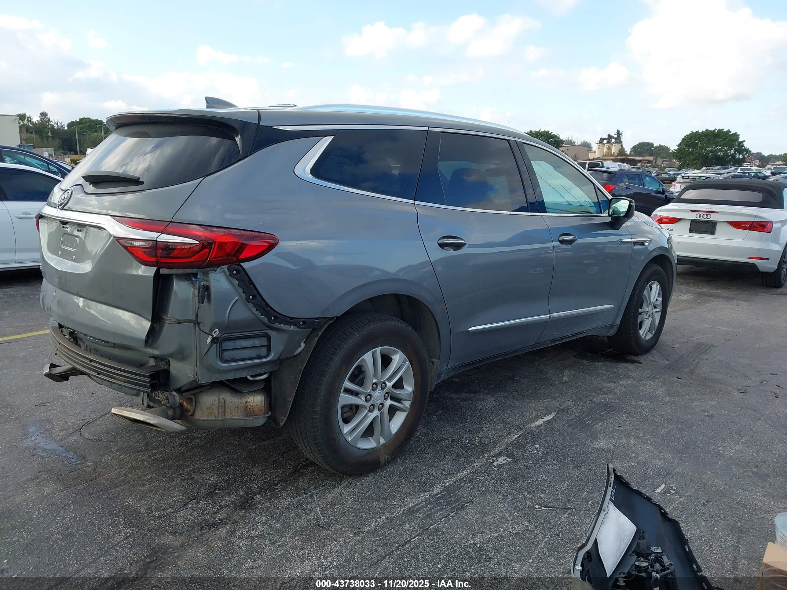 BUICK ENCLAVE image 4