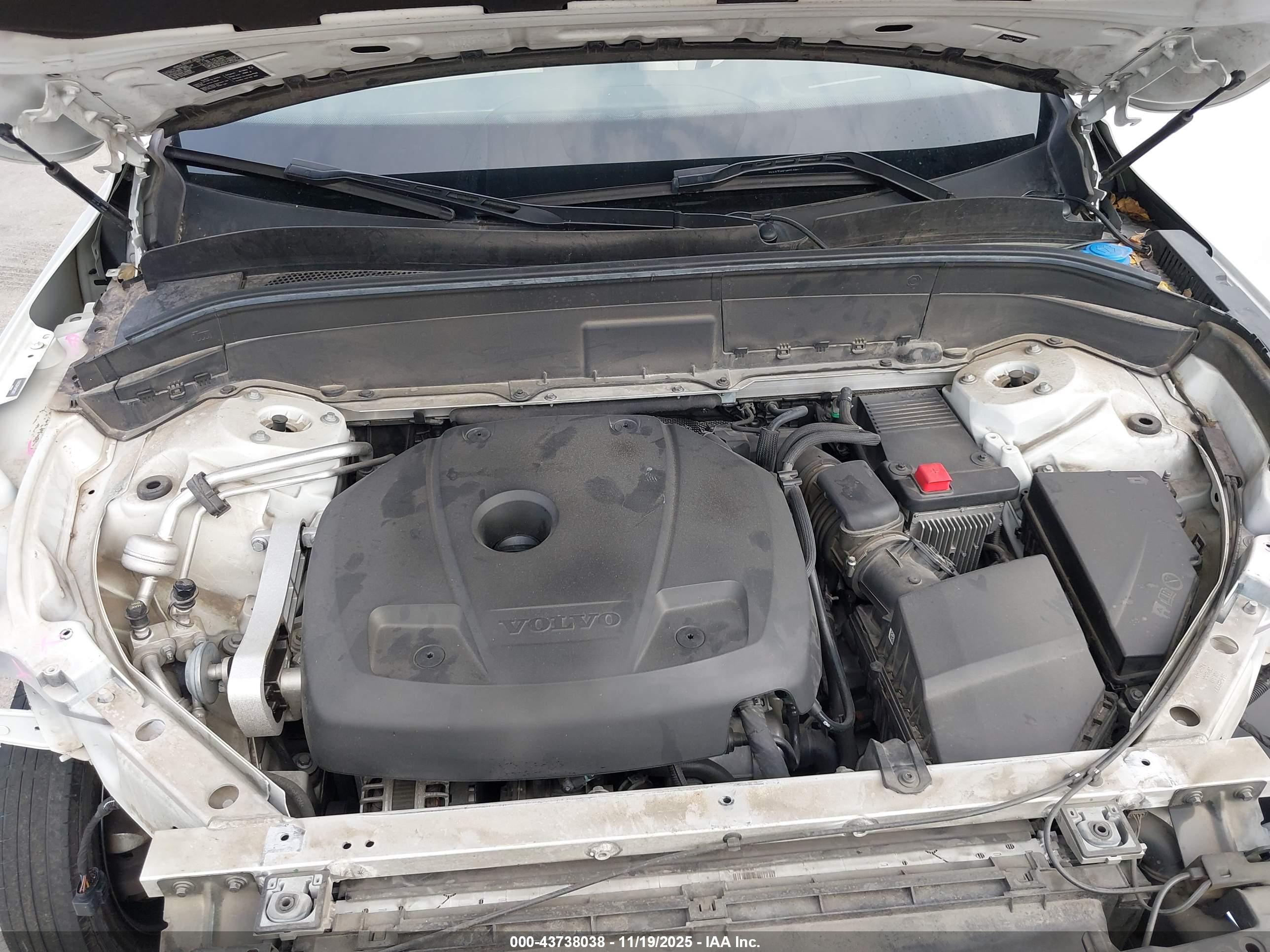 VOLVO XC90 image 10