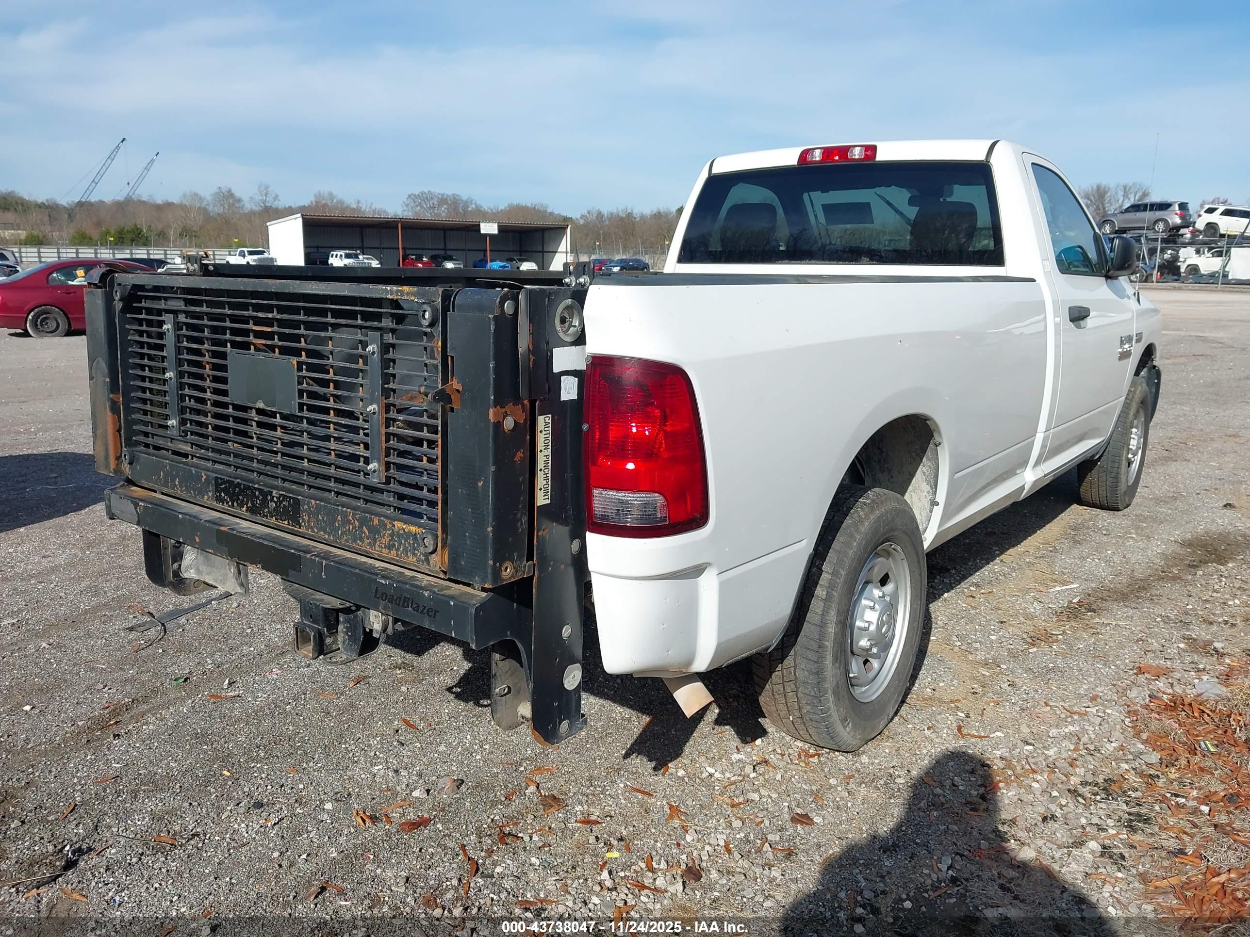 RAM 2500 image 4