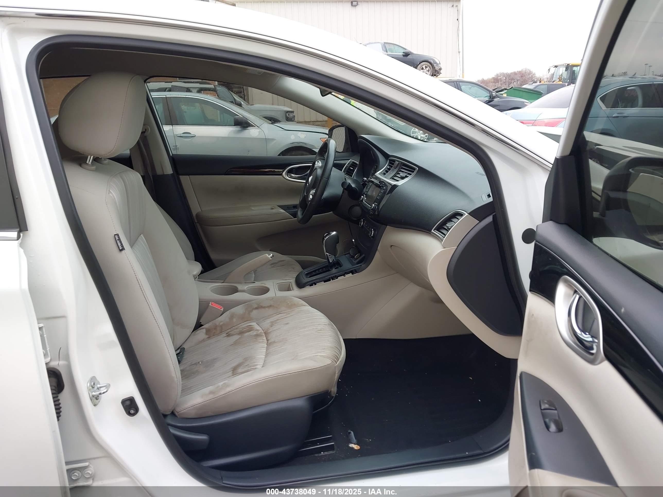 NISSAN SENTRA image 5