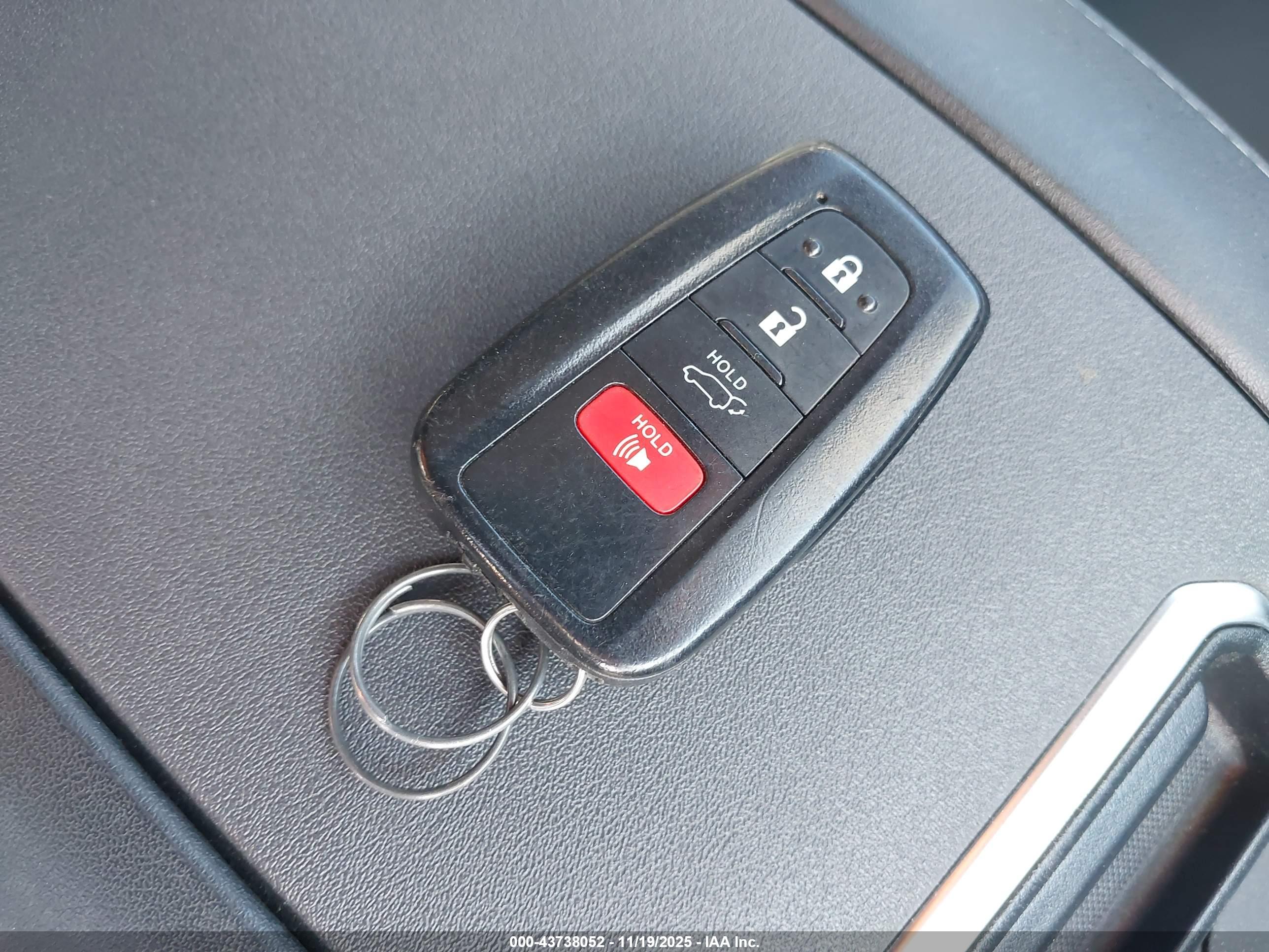 TOYOTA HIGHLANDER image 11