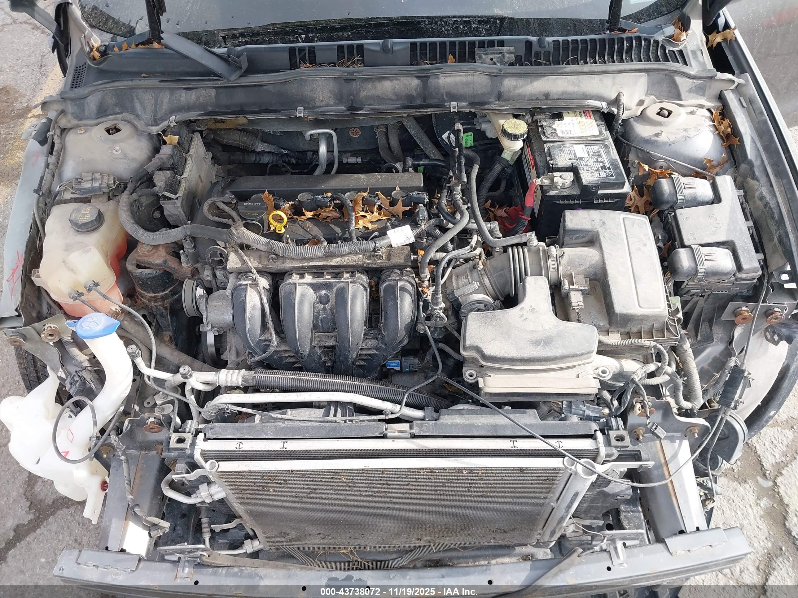 FORD FUSION image 10