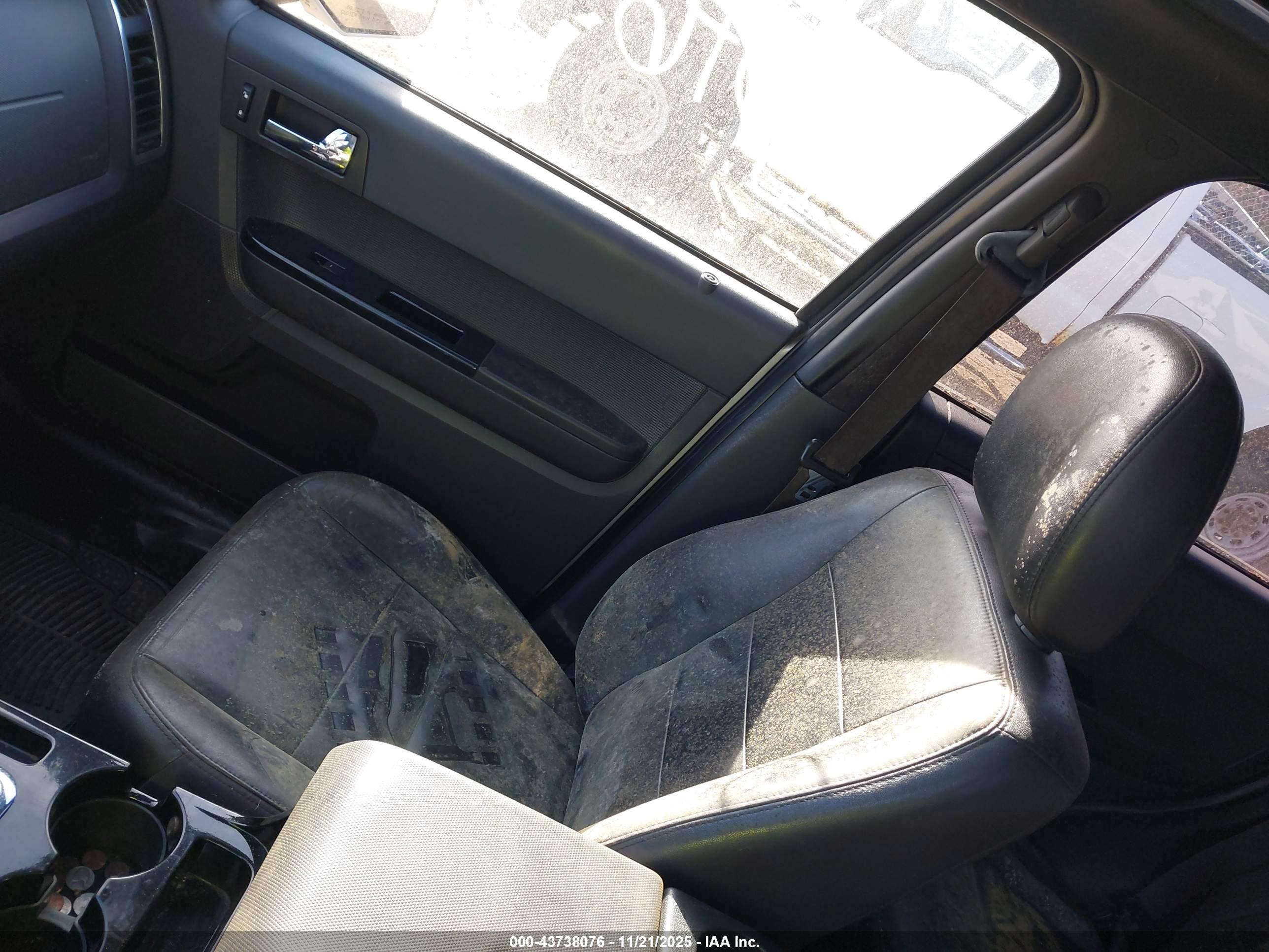 FORD ESCAPE image 5