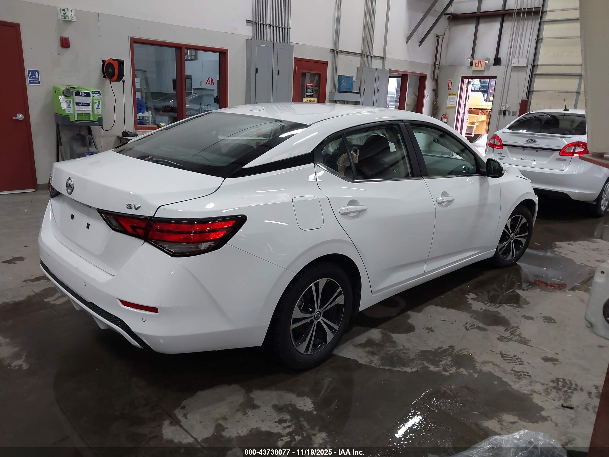 NISSAN SENTRA image 4