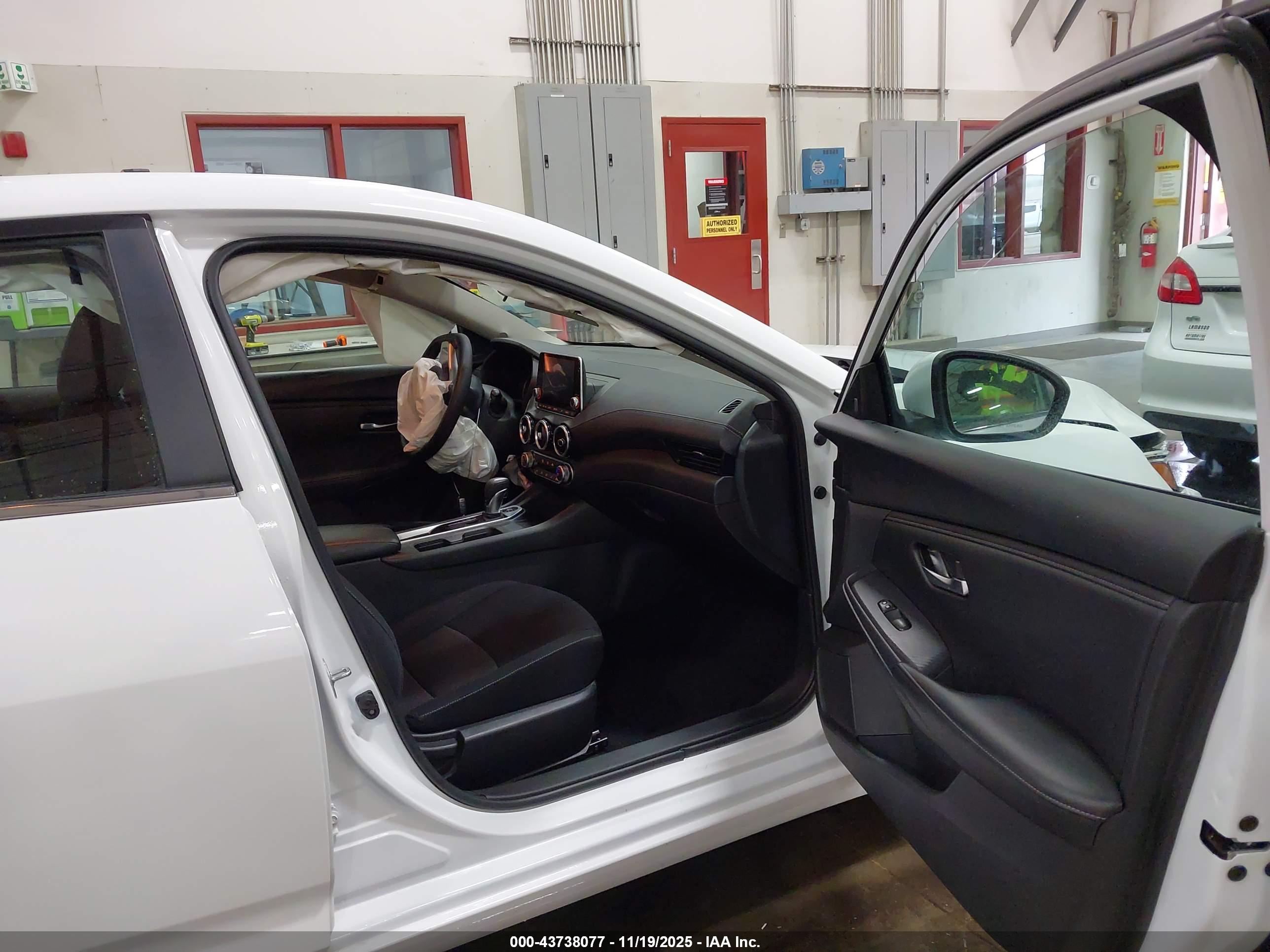 NISSAN SENTRA image 5