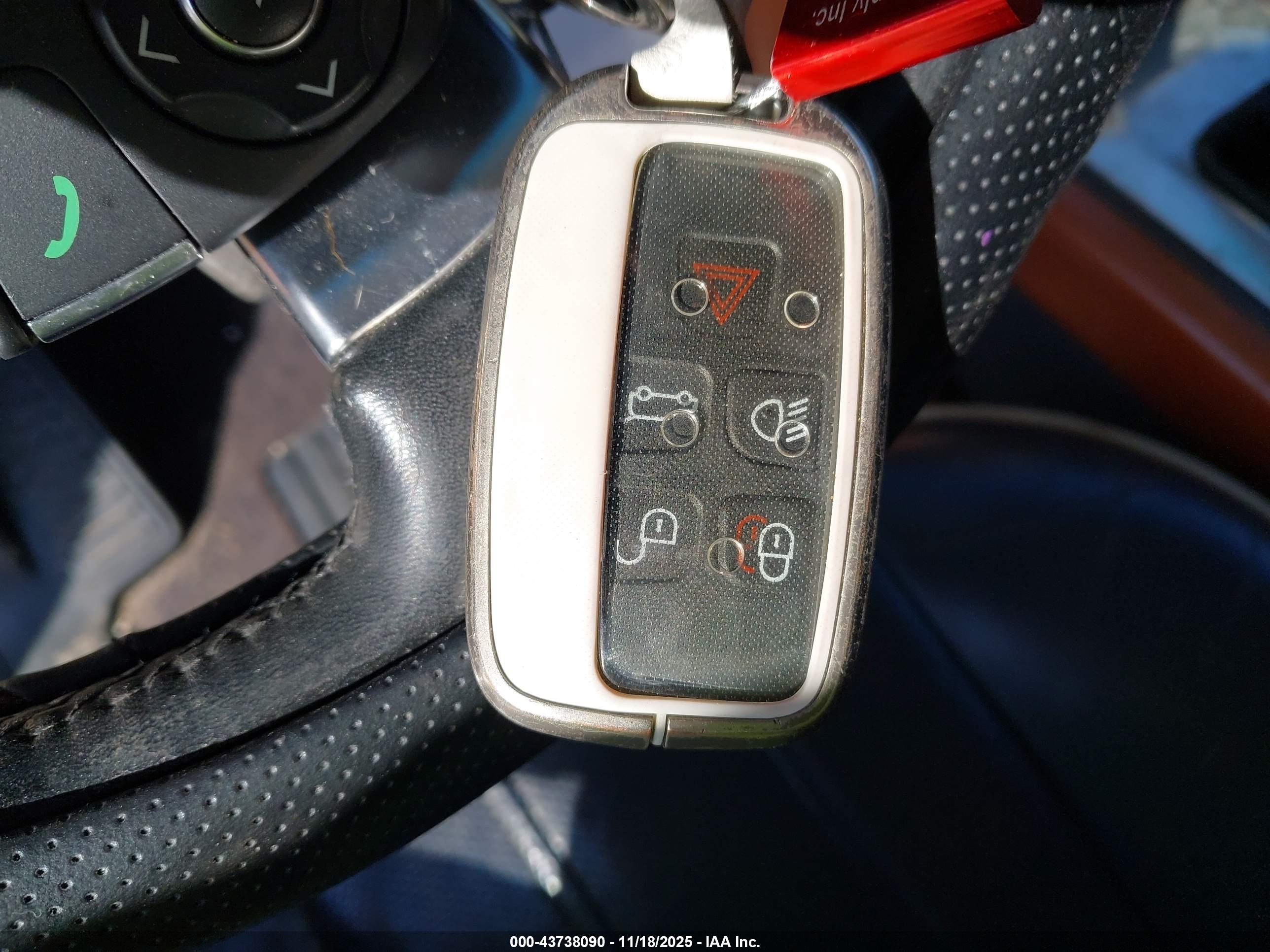 LAND ROVER image 11